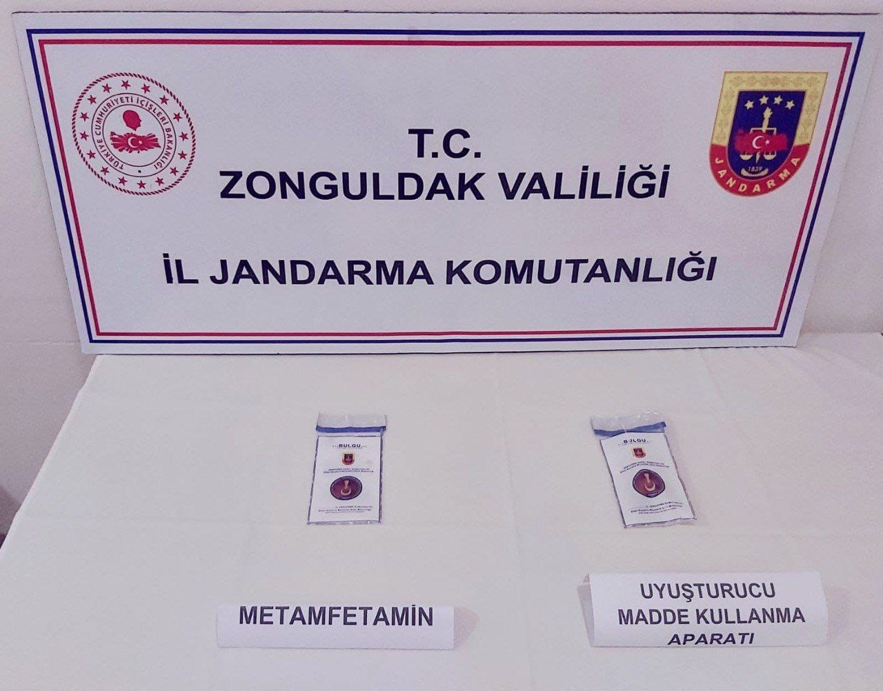 Jandarmanın trafik kontrolünde yakalandılar!