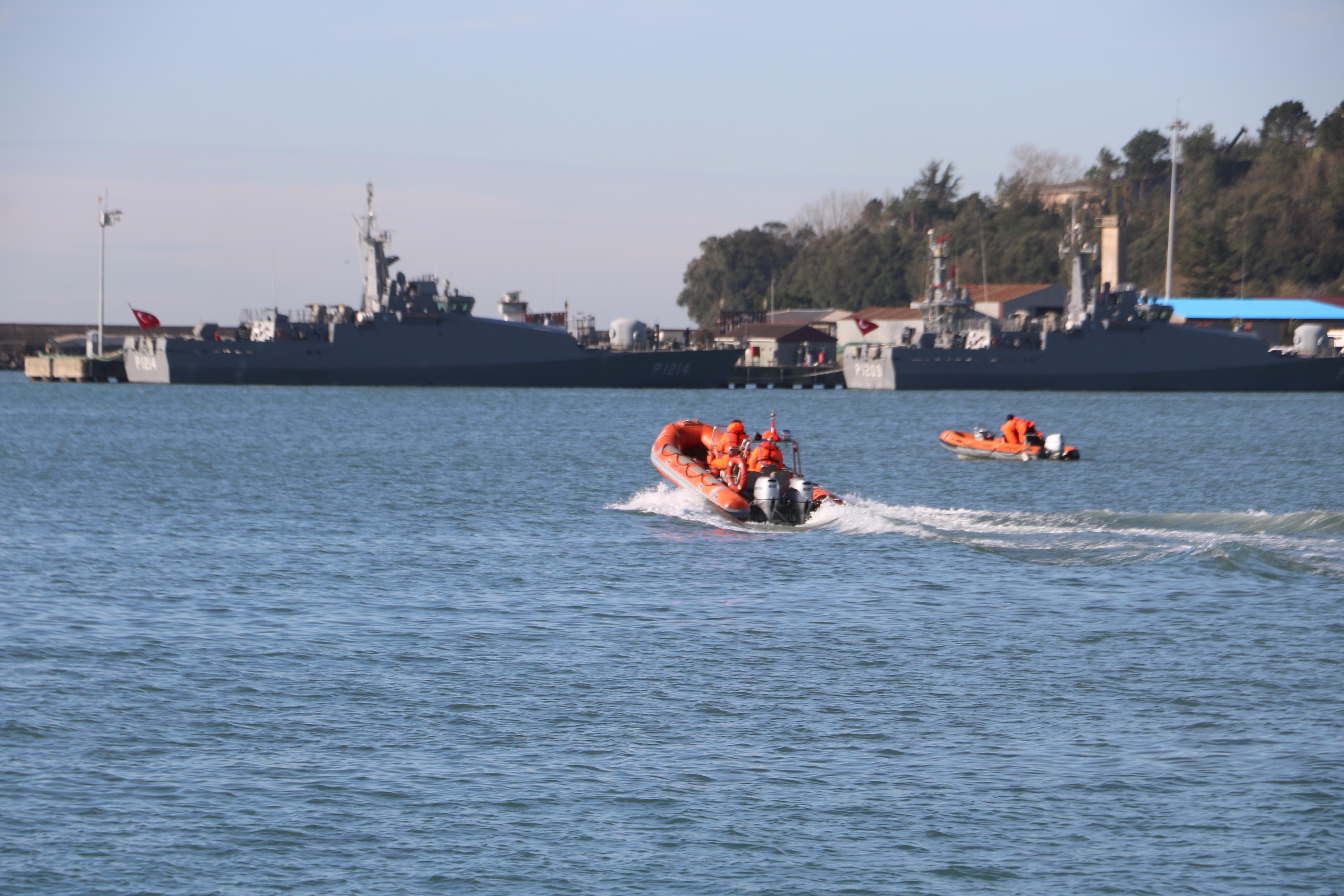 Kafkametler Gemisi'nin mürettebatını TCG Akın Gemisi de arıyor! (4)