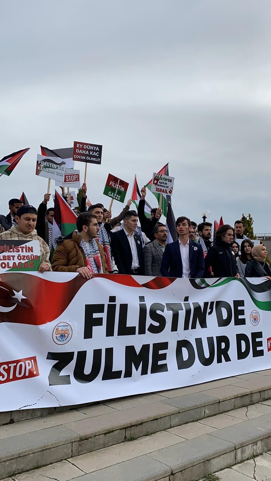 Kastamonu Üniversitesi öğrencilerinden Filistin'e destek protestosu! (4)