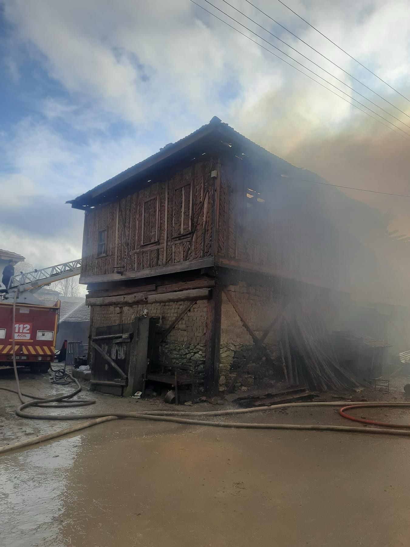 Kastamonu'da felaketler silsilesi! Köyde yine yangın çıktı (3)