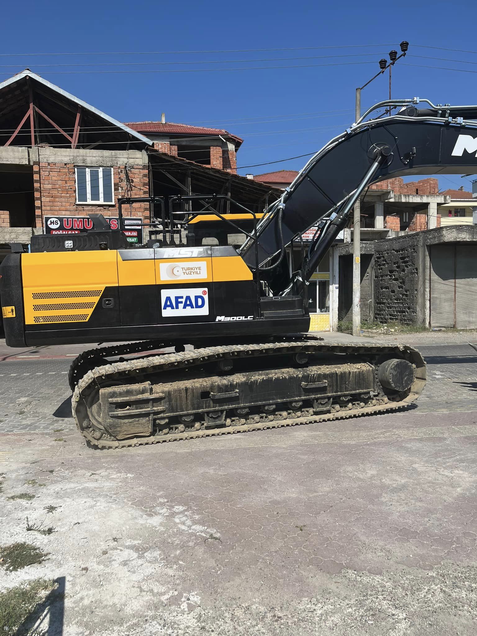 Çaycuma Perşembe Beldesinde Sel Taşkınlarına Karşı Çalışmalar Başladı...çaycuma Haberleri (3)