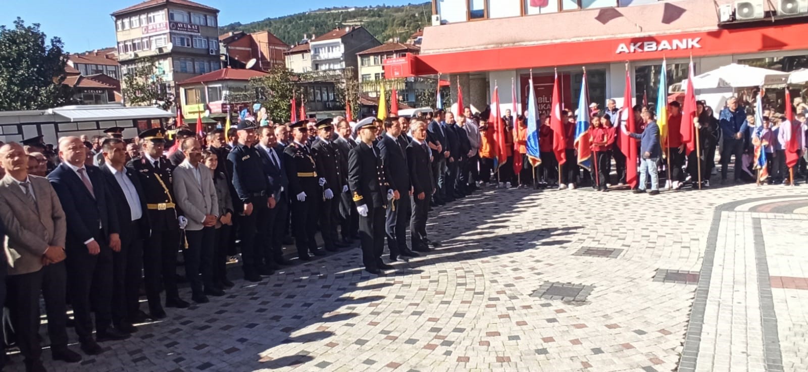 Devrek'te 29 Ekim Cumhuriyet Bayramı Kutlamaları Başladı...decrek Haberleri (1)