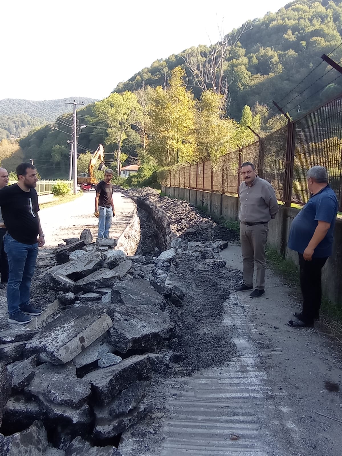 Kozlu'da Su Hattı Yenileme Projesine Başkan Dökmeci'den İnceleme...kozlu Haberleri (1)