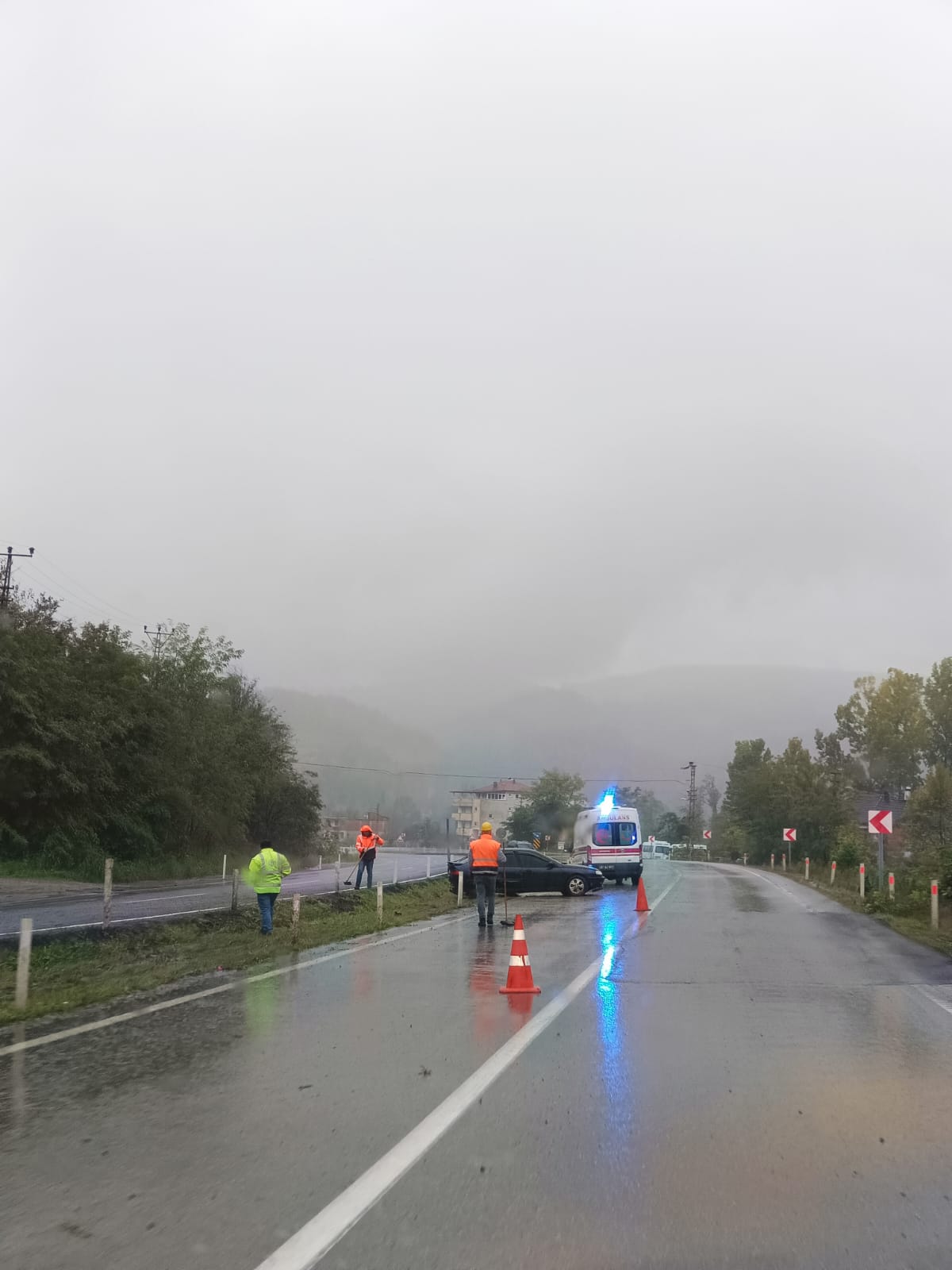 Sağanak yağış Zonguldak'ta kaza getirdi!