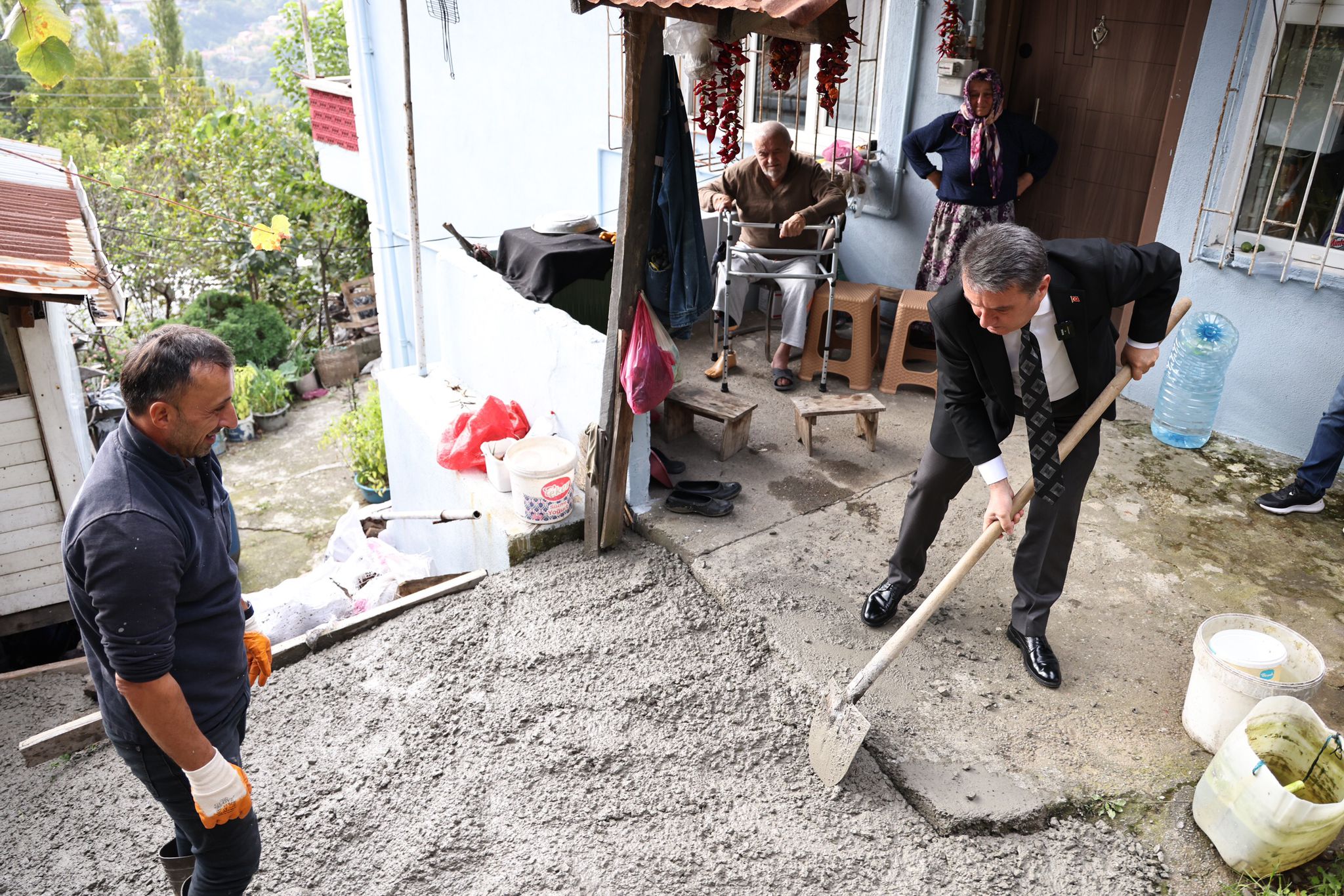 Zonguldak’ın Yolları Yeniden Şekilleniyor! Başkan Erdem, Çalışmalara Katıldı Zonguldak Haberleri̇1