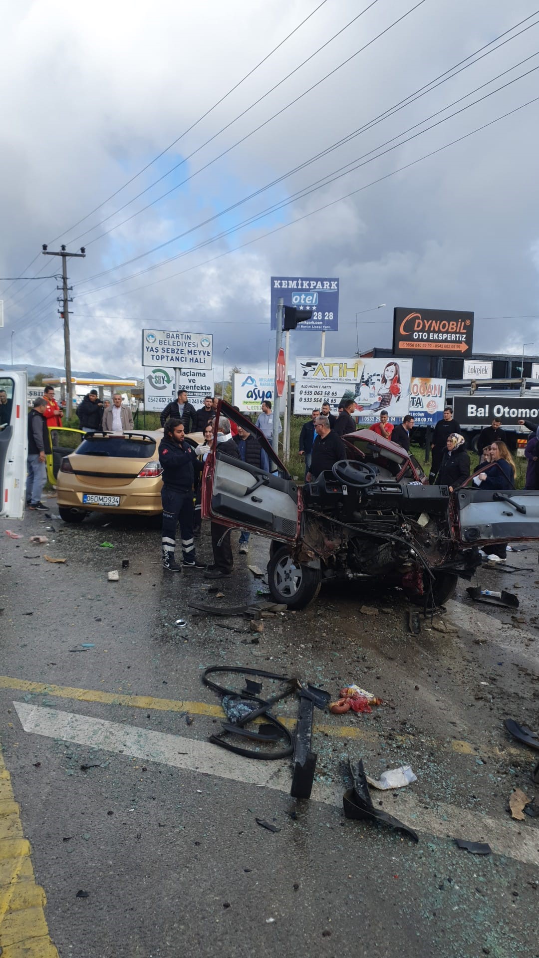 Zonguldak’tan Bartın Yönüne Giden Araç Ortadan Ikiye Bölündü! (3)