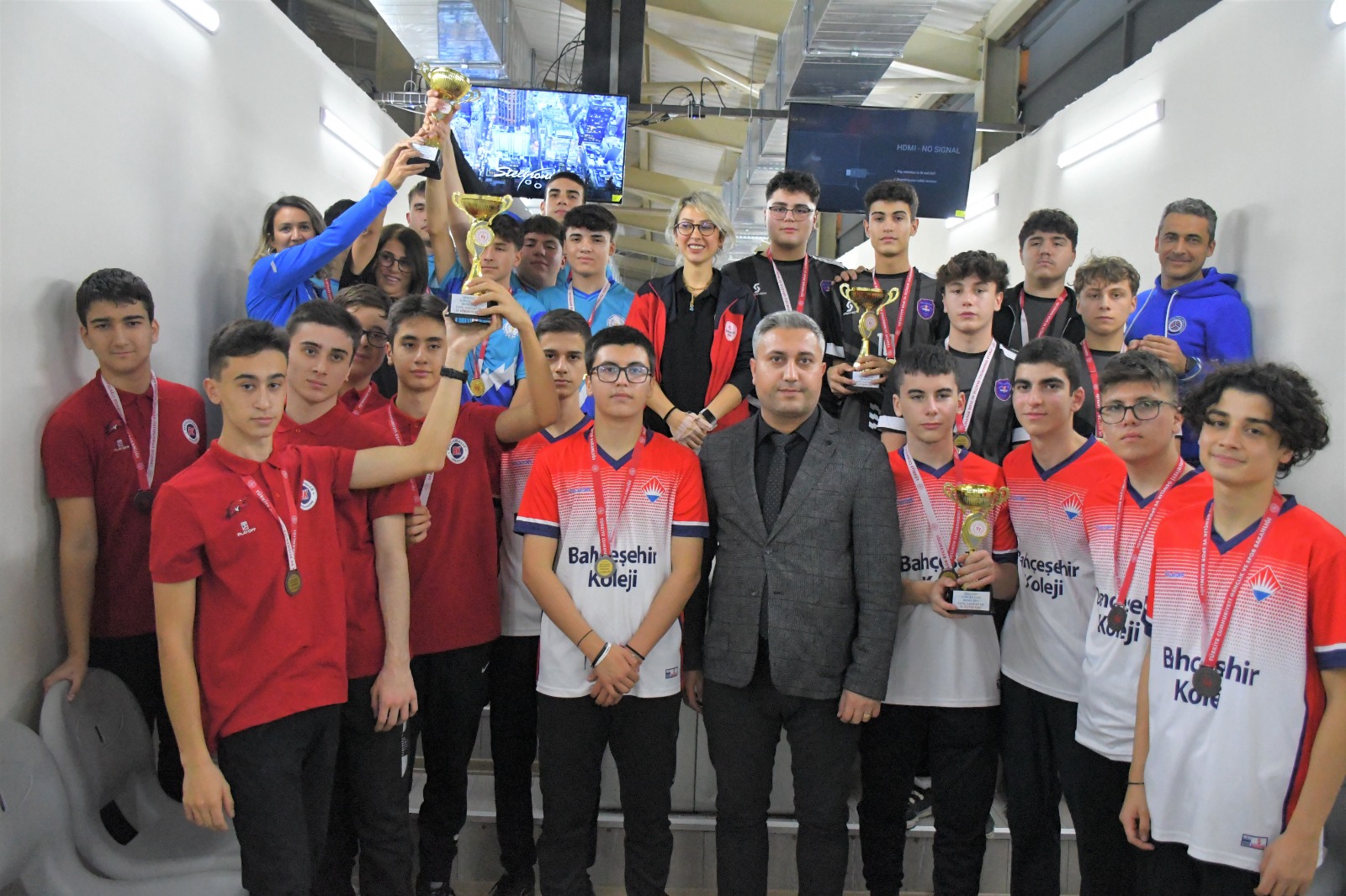 Zonguldak'ta Okul Sporları Bowling Müsabakaları Başladı!