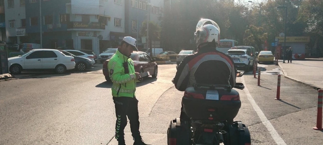 Zonguldak'ta Jandarma Ve Emniyetten Silah Ve Uyuşturucu Operasyonu! (1)