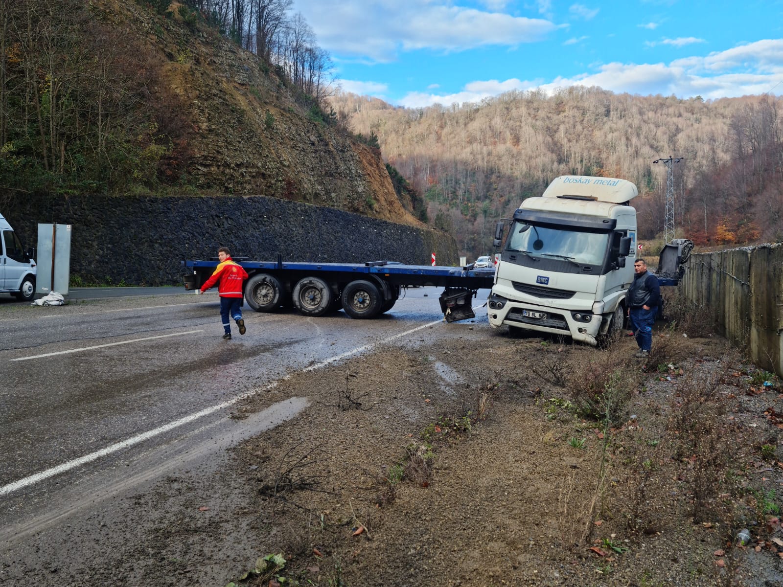 Zonguldak-Ankara yolu trafiğe kapandı! | Zonguldak Haber