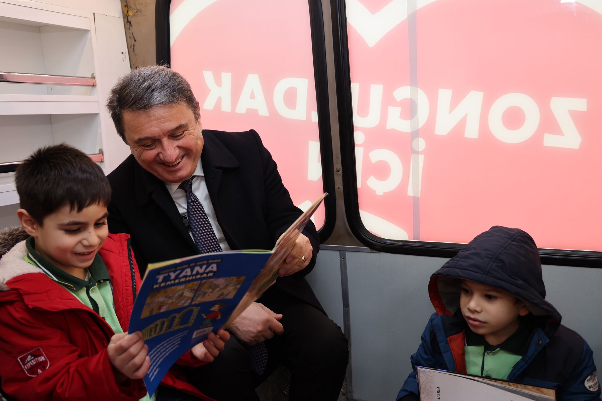 Zonguldak Belediye Başkanı Tahsin Erdem, Bahçelievler İlkokulu'nda... | İmza