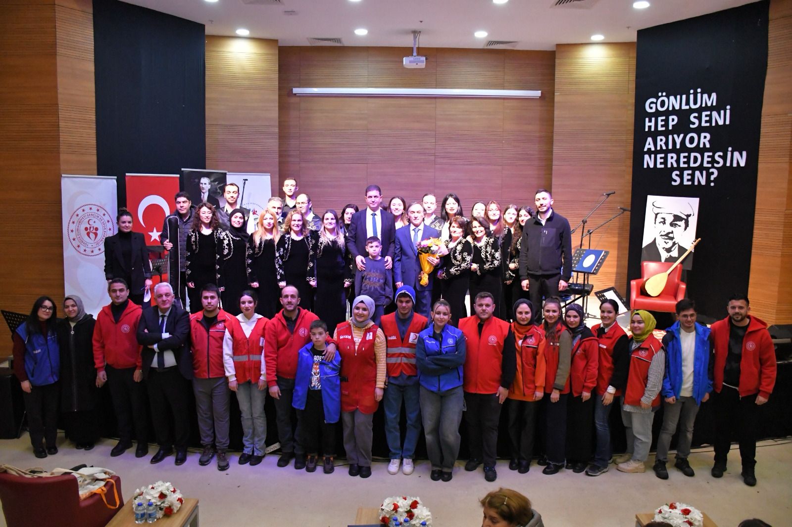 Bozkırın Tezenesi Neşet Ertaş, Zonguldak'ta Coşkuyla Anıldı | Zonguldak Haberleri