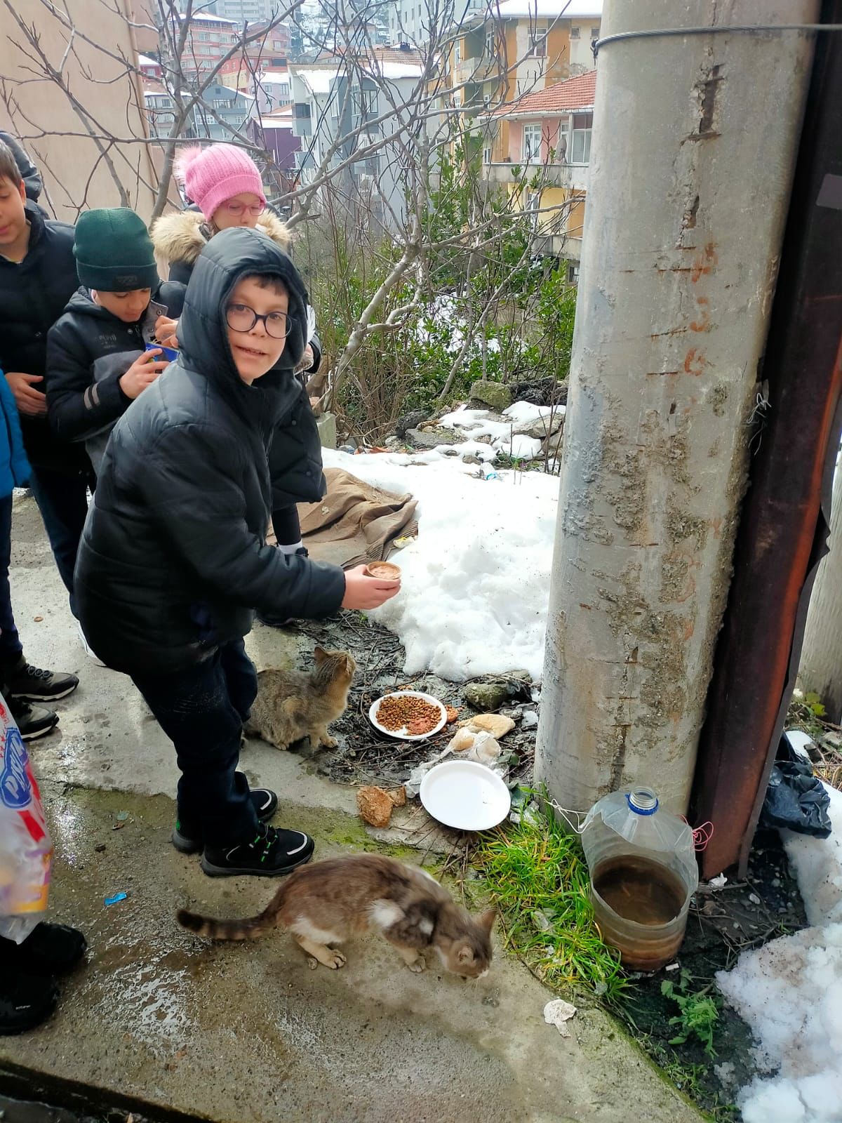 Zonguldak Attila İlkokulu Öğrencilerinden Merhamet Dersi! | Zonguldak Haberleri