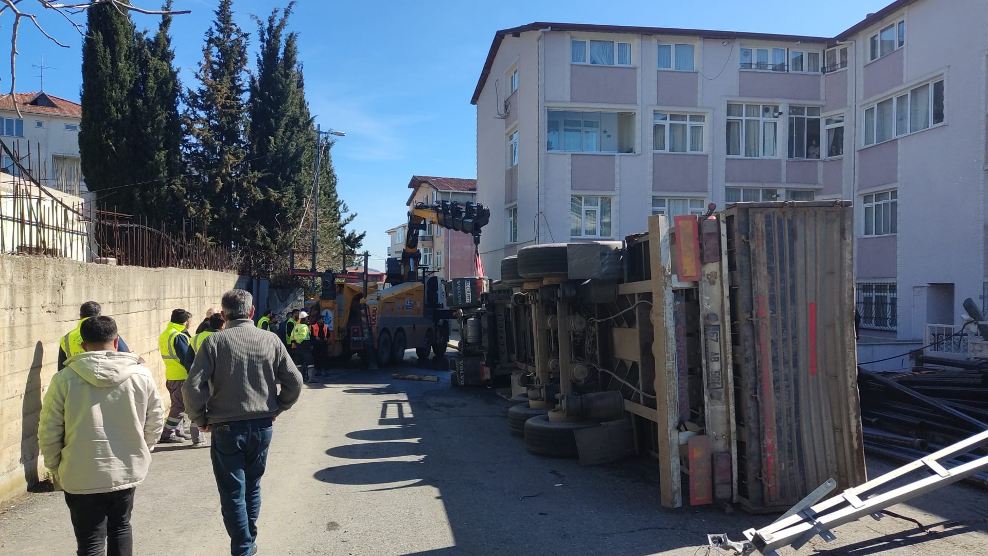 Zonguldak’tan İstanbul'a Giden Tır Kaza Yaptı! Zonguldak Haberleri (3)