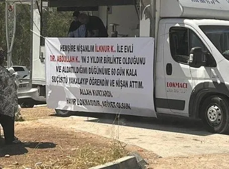 0X0 Doktor Ve Hemsirenin Yasak Aski Nisanlisi Ogrenince Lokma Dagitarak Ifsa Etti 1751010616361
