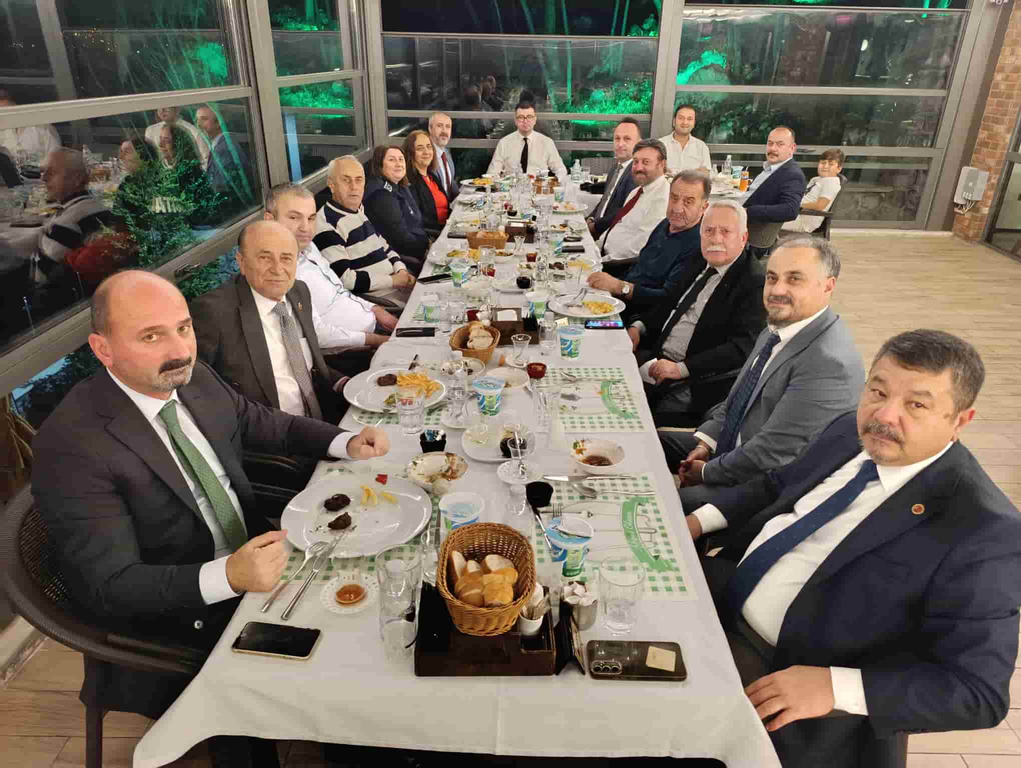 4.5 Milyar Tl'lik Yemek! (2)