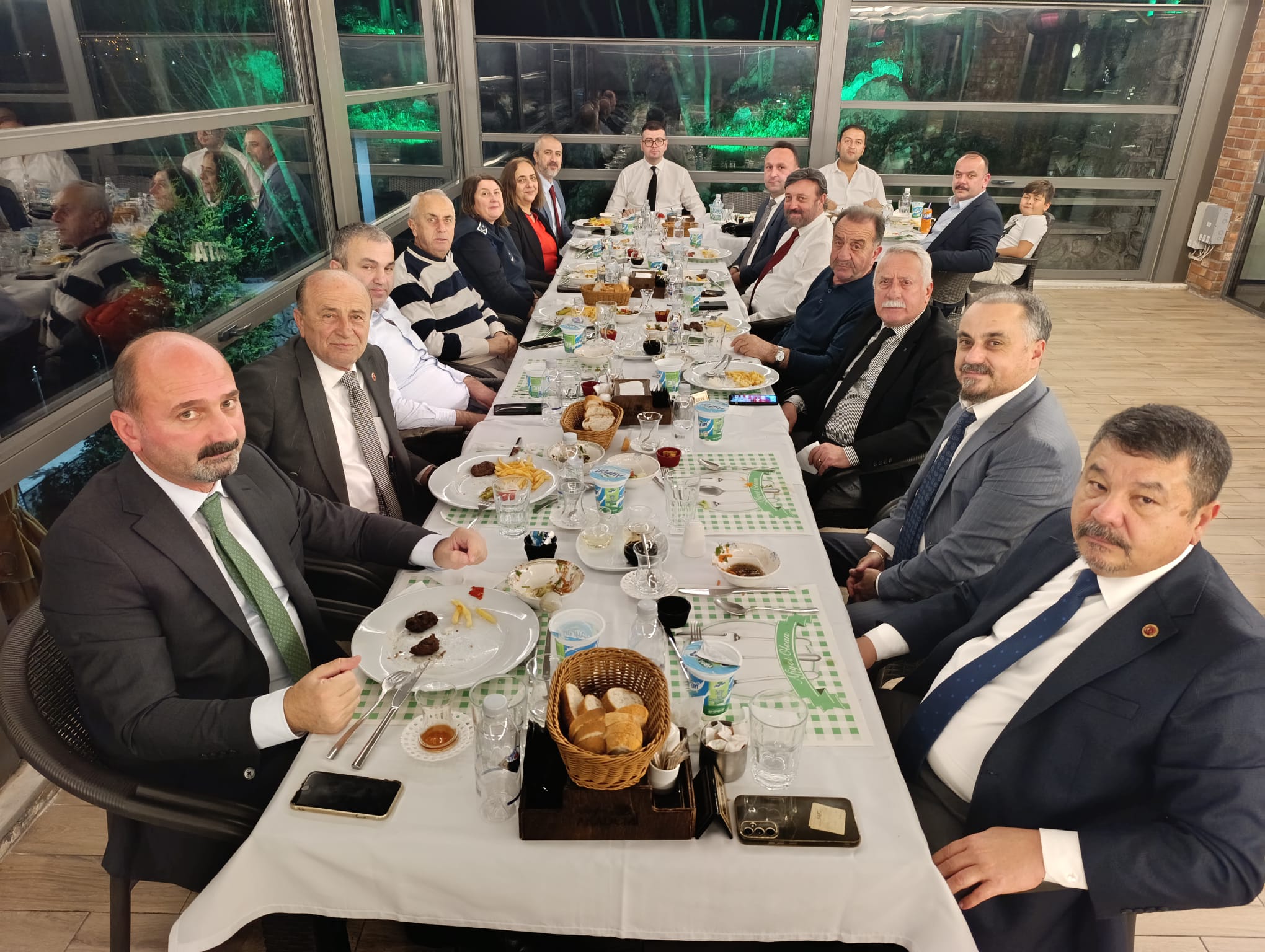 4.5 Milyar Tl'lik Yemek! Imza Gazetesi (1)-1