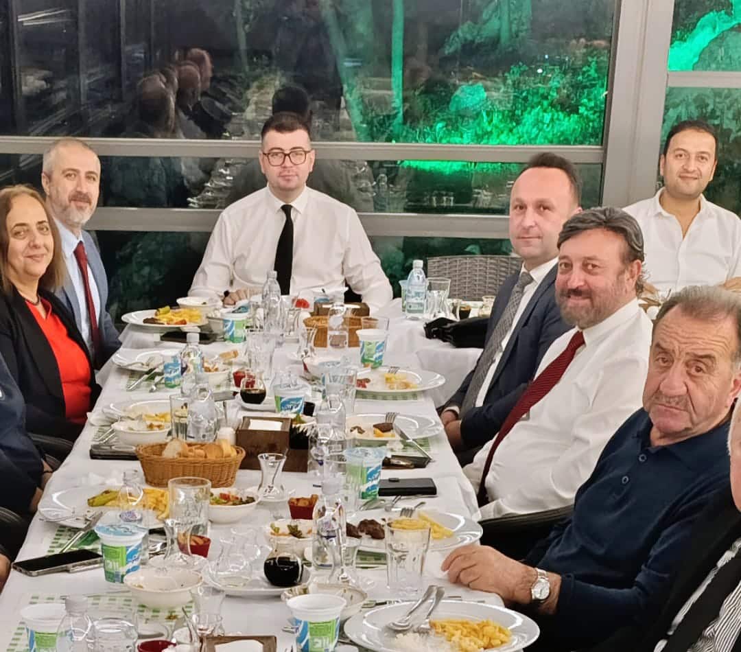 4.5 Milyar Tl'lik Yemek!