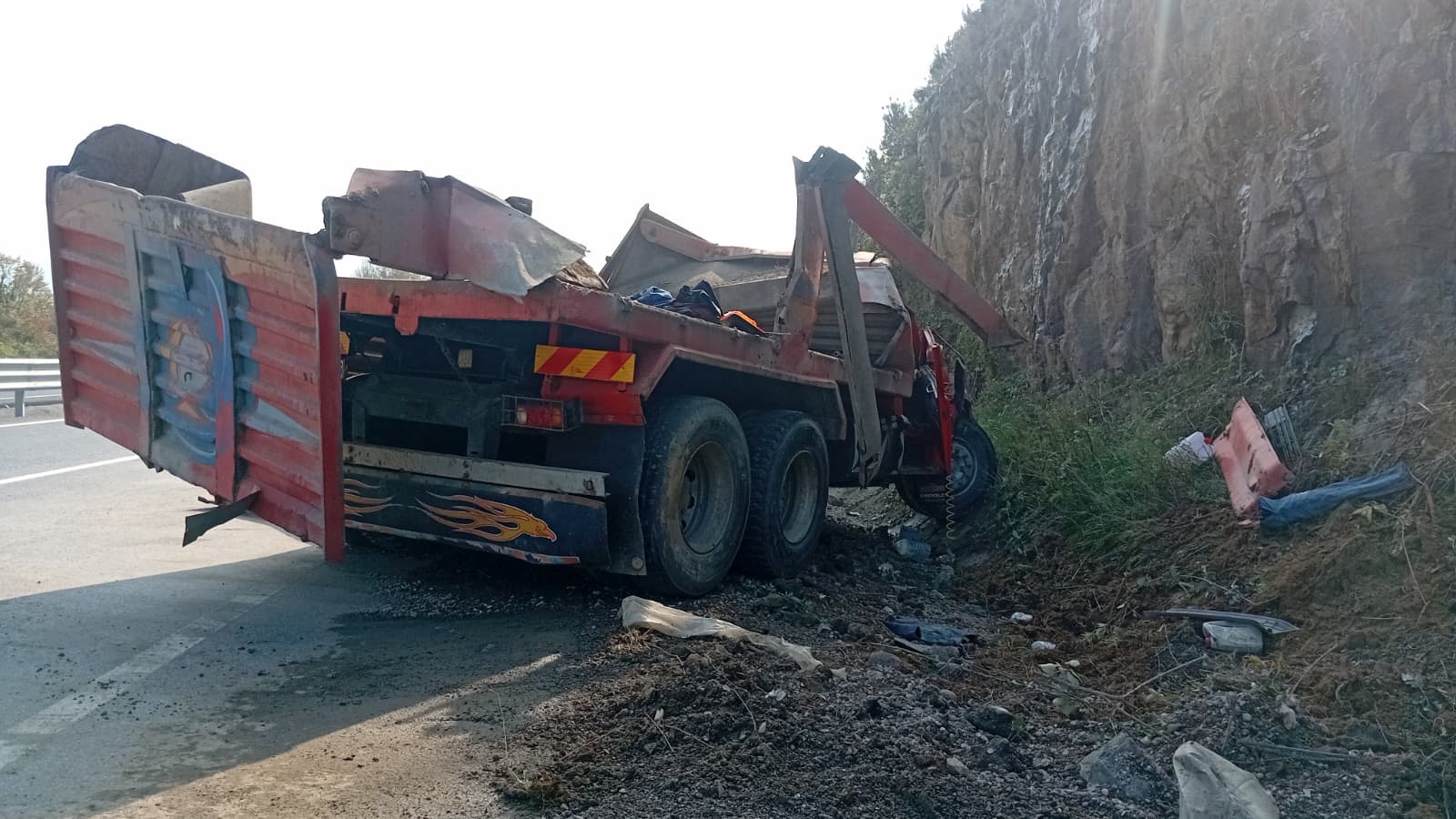 843E06C1 46F1 4Bbf B777 B5223967511B