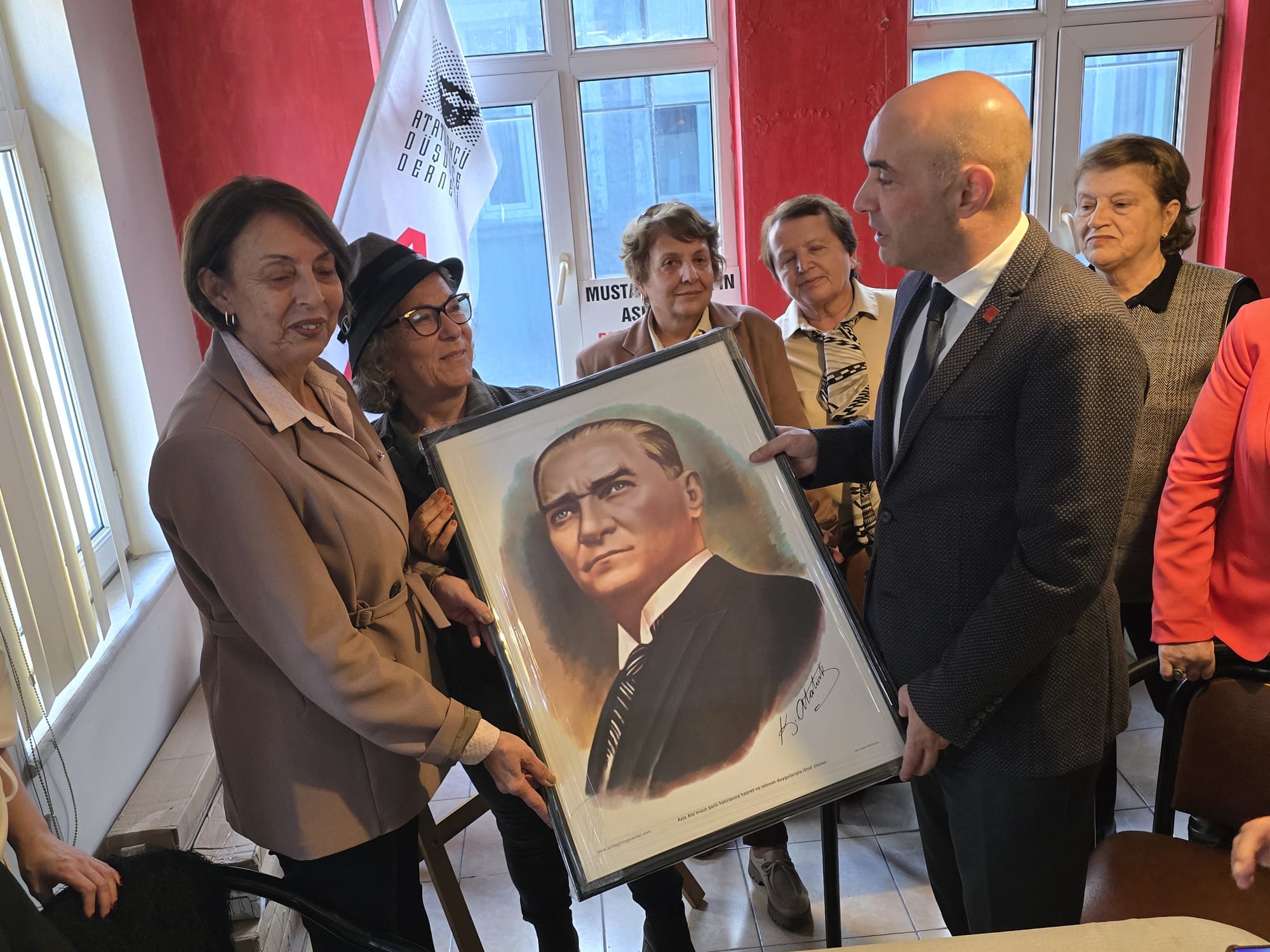 Chp'den Add'ye Anlamlı Ziyaret... Öğretmenler Günü Birlik Mesajıyla Kutlandı İmza Gazetesi̇ (1)