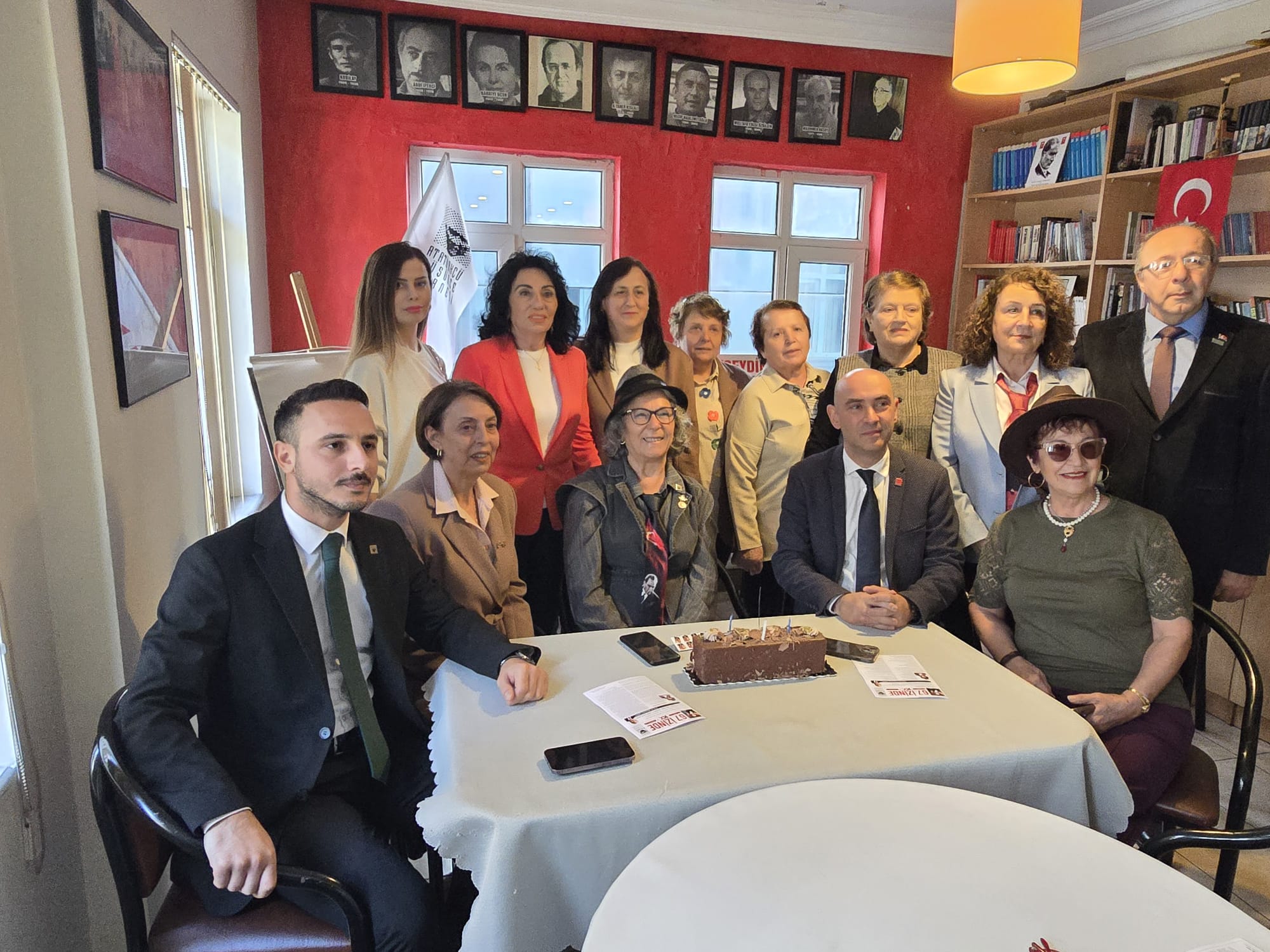 Chp'den Add'ye Anlamlı Ziyaret... Öğretmenler Günü Birlik Mesajıyla Kutlandı İmza Gazetesi̇ (2)