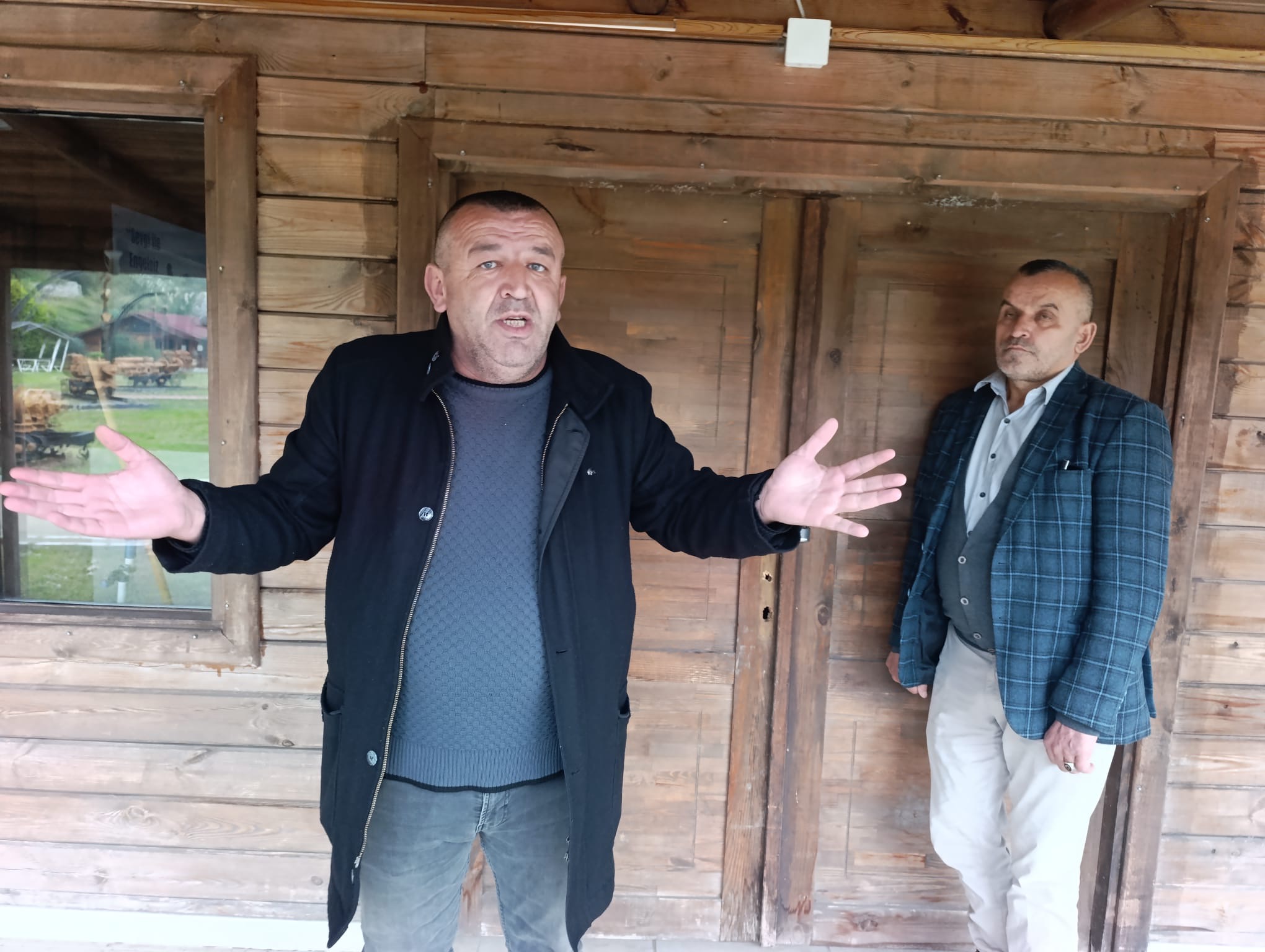 D210323C 40E4 44De B619 693278F4101E