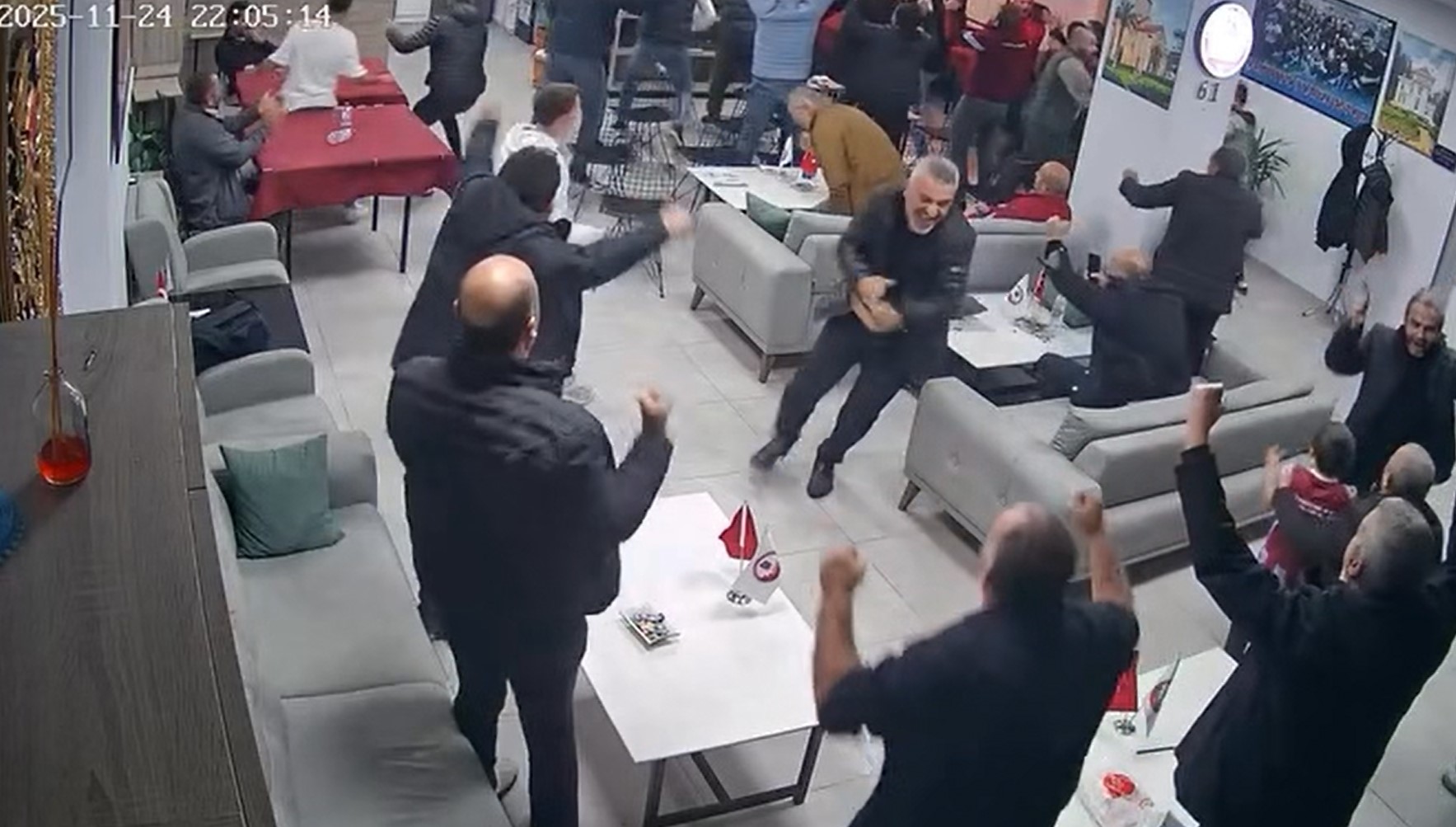 Düzce'deki Trabzonsporluların Gol Sevinci Kamerada! Imza Gazetesi (3)