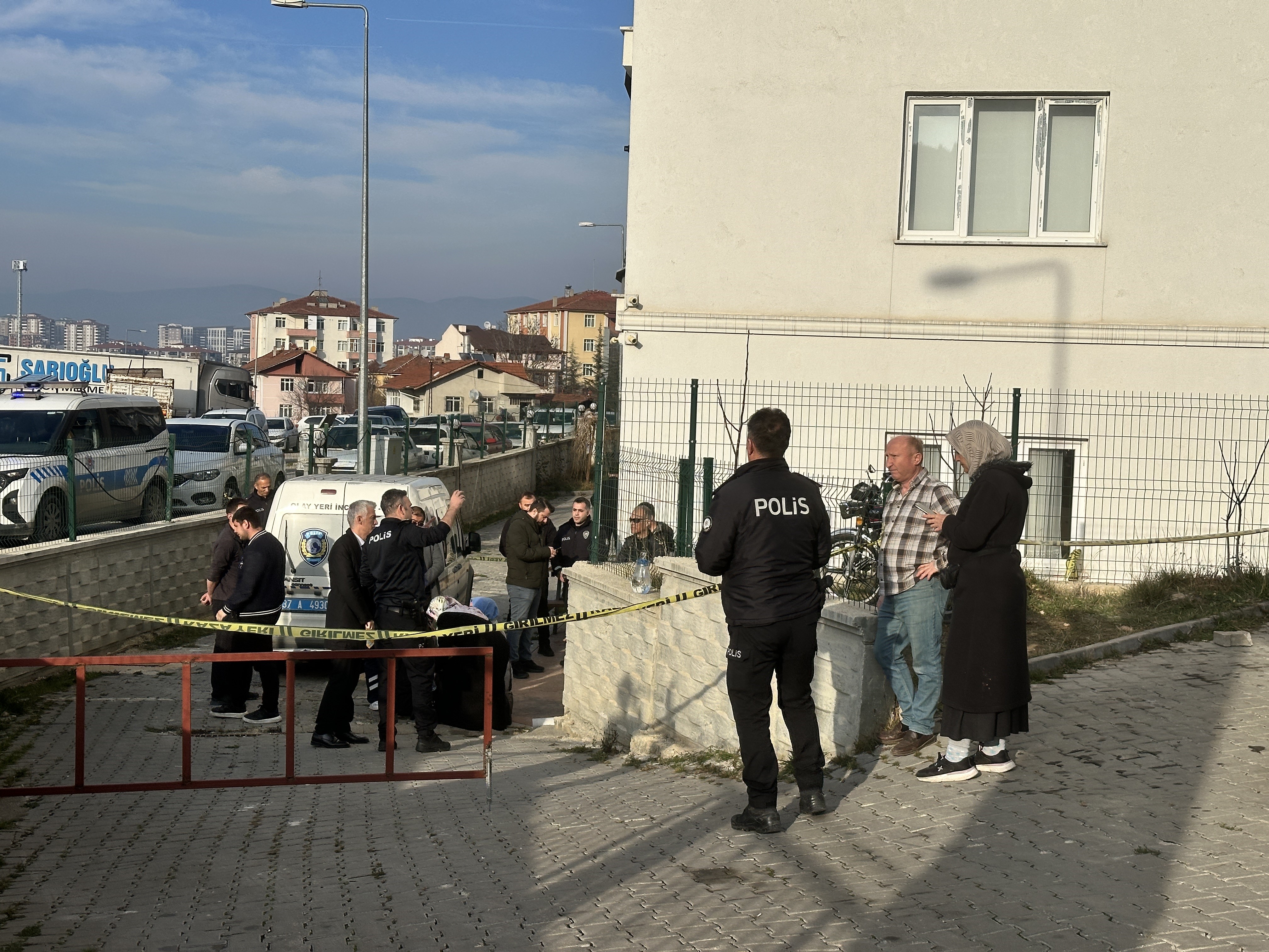 Korkunç Ölüm! Yedinci Kattan Düşerek Can Verdi! Imza Gazetesi (1)