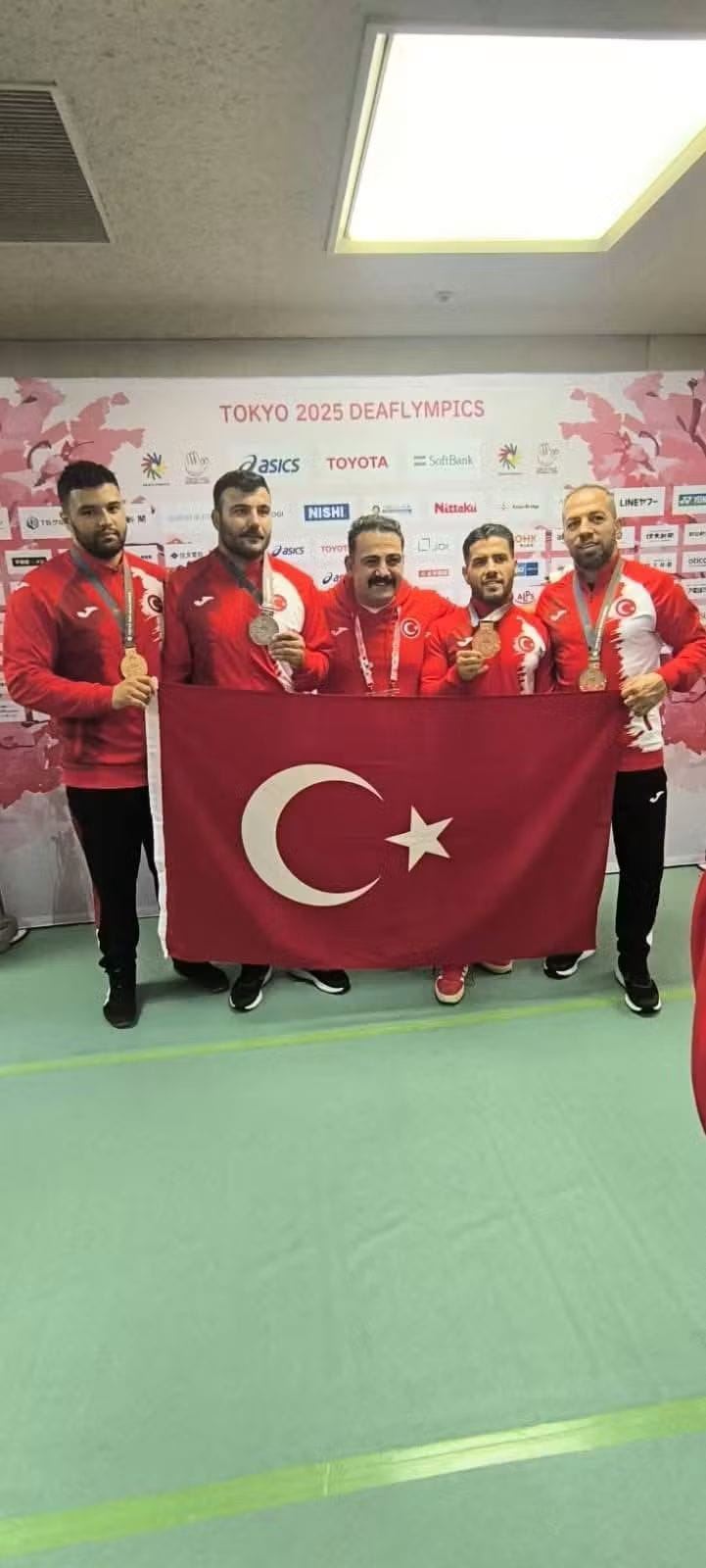 Tokyo'da Zonguldakli Sporcudan Tari̇hi̇ Başari! Imza Gazetesi (1)-1