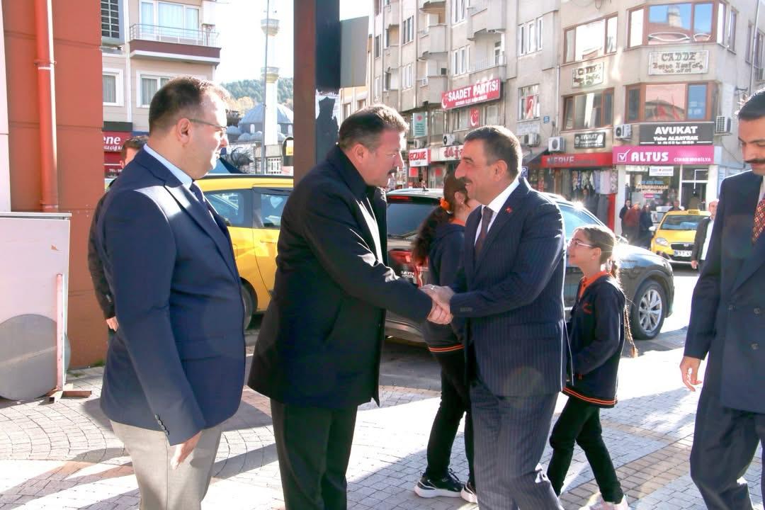 Validen Konağa Teşrif (3)