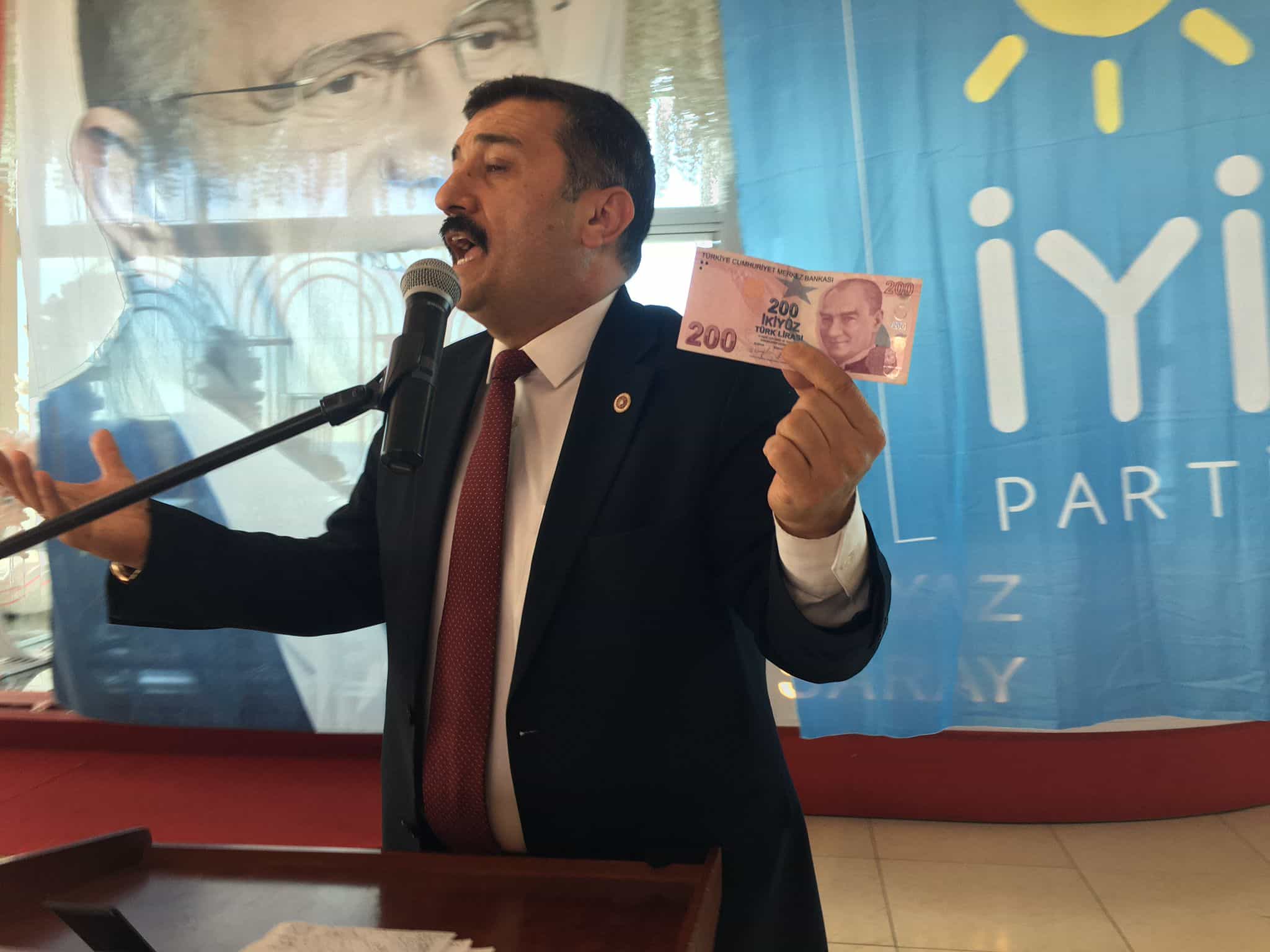 Zonguldak Çalışanın En Çok Ama En Çok Fakirleştiği İl Oldu İyi̇ Parti Genel Başkan Yardımcısı Türkoğlu Kongrede Konuştu (3)