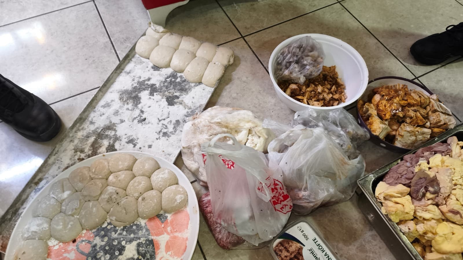 Zonguldak'ın İlçesindeki Pideciden Yeni Skandal Görüntüler! Imza Gazetesi (4)