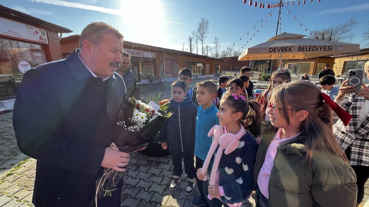 Devrek Belediye Başkanı Özcan Ulupınar Öğrencilerle Bir Araya Geldi... Imza Gazetesi (1)