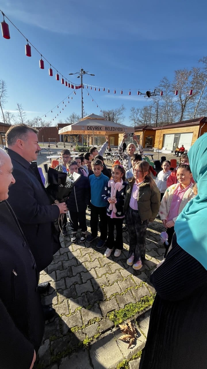Devrek Belediye Başkanı Özcan Ulupınar Öğrencilerle Bir Araya Geldi... Imza Gazetesi (4)