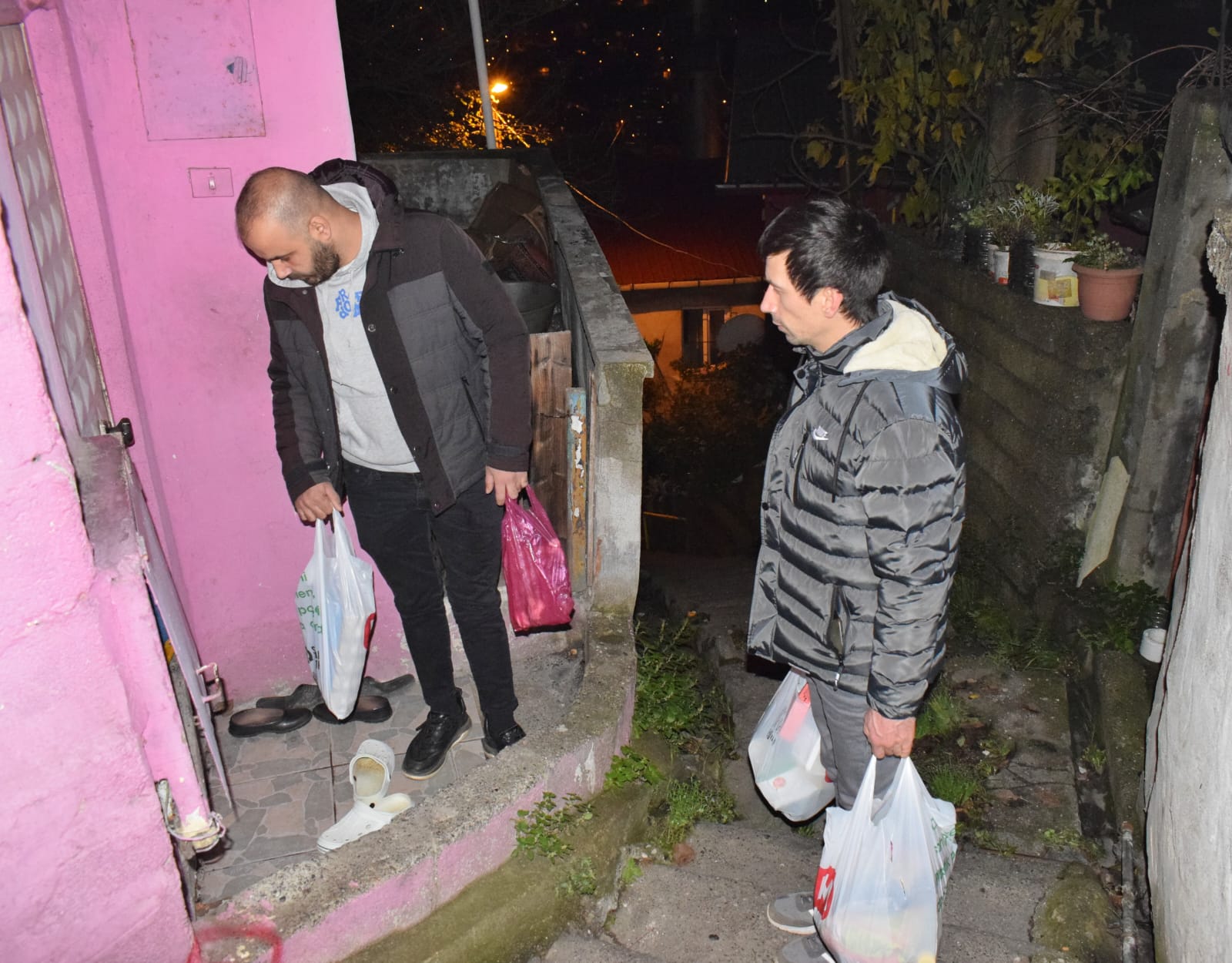 Gazipaşa'da Dayanışmanın En Güçlü Hali... İhtiyaç Sahibi Ailelerin Sofrası Birlikte Kuruldu Imza Gazetesi (1)