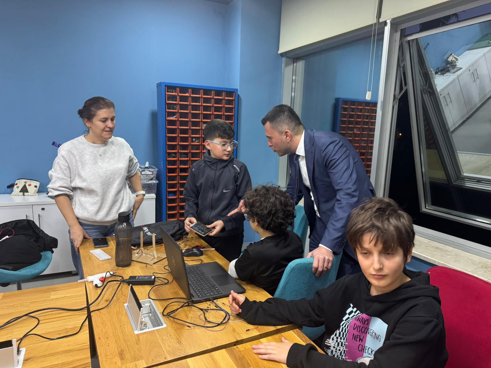 Gençler Enerjinin Geleceğini Enerji Atölyesi’nde Keşfediyor İmza Gazetesi̇ (2)