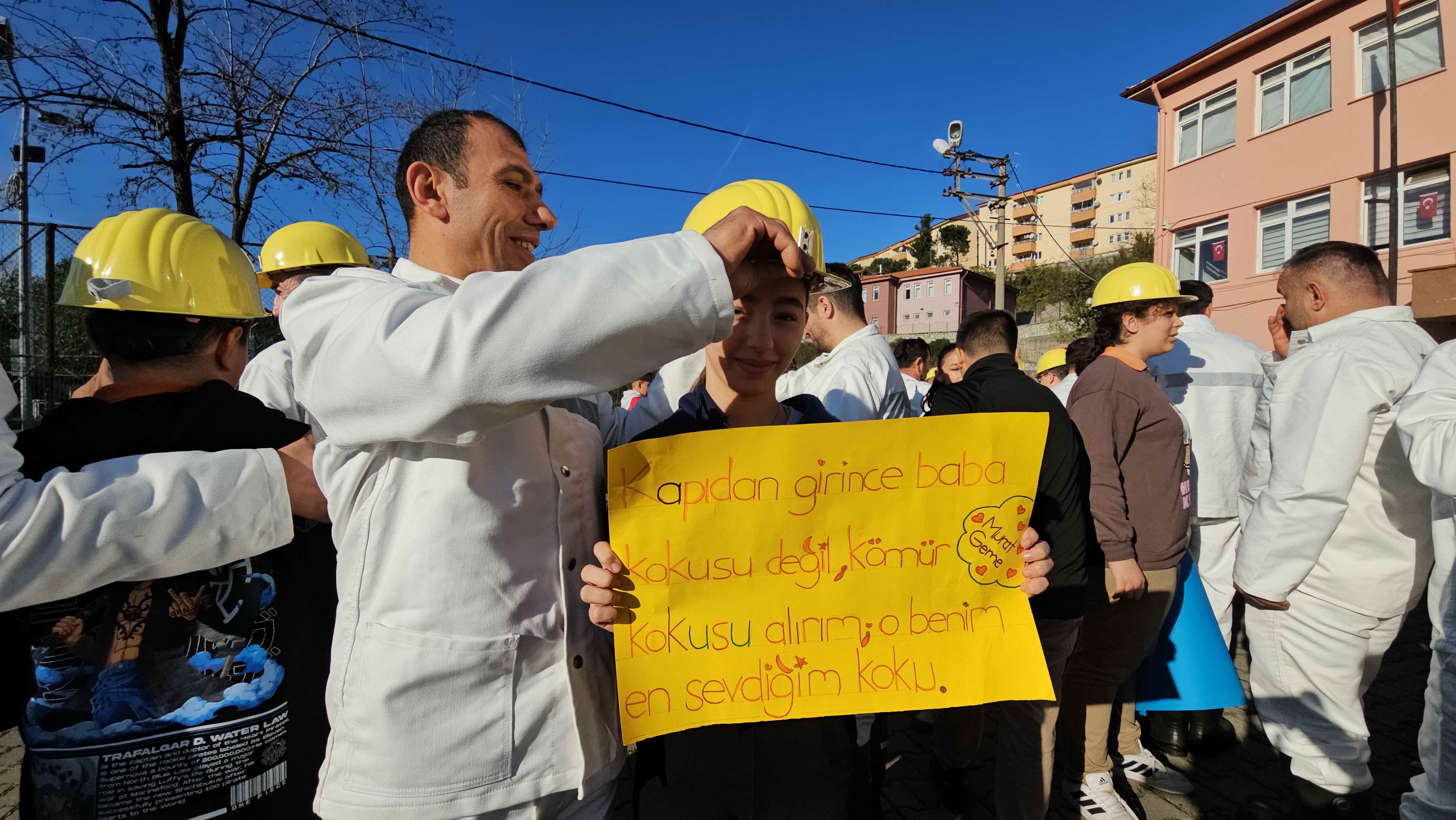 İmza Gazetesi̇ Madencilerin Çocuklarıyla Duygulandıran Buluşması... (3)