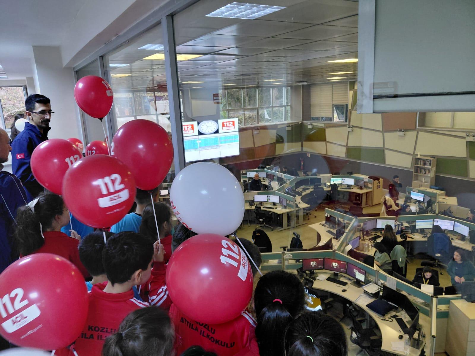 Kozlu Attila İlkokulu Öğrencilerinden 112'Ye Ziyaret... İmza Gazetesi̇ (6)
