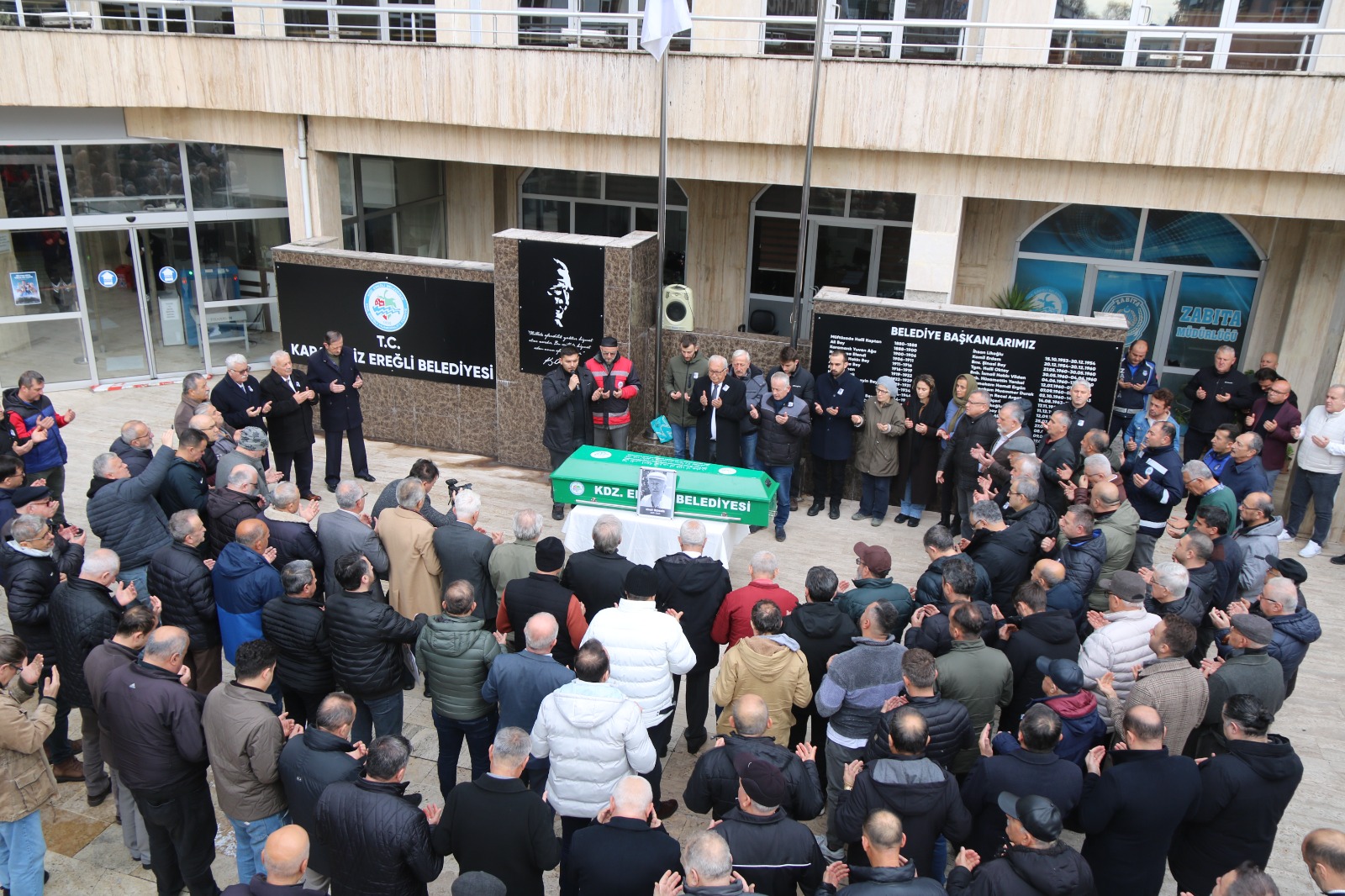 Nihat Özdemir İçin Belediye Önünde Tören Düzenlendi Imza Gazetesi (2)