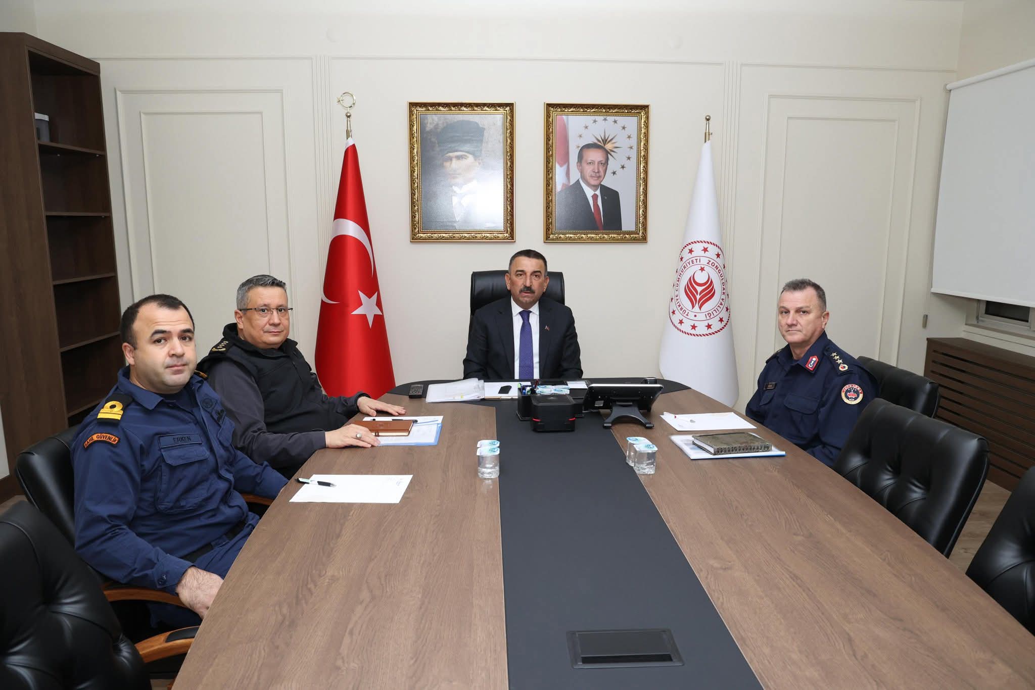 Vali Hacıbektaşoğlu, Yeni Yıl Güvenliği Toplantısına Katıldı Imza Gazetesi (1)