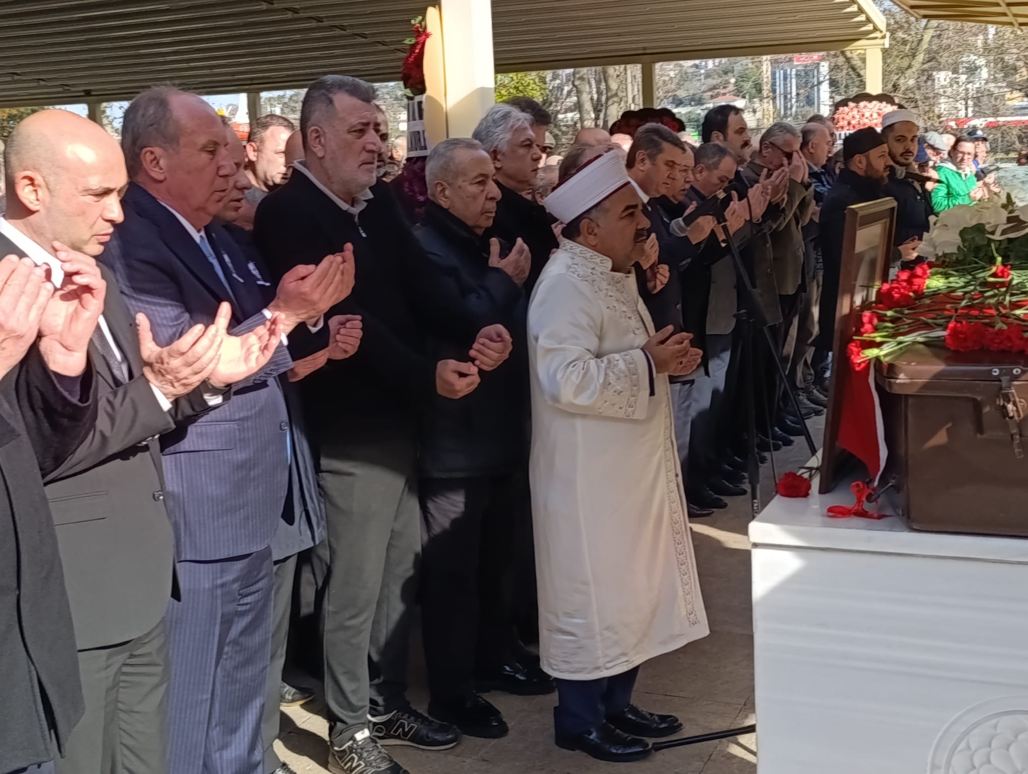 Whatsapp Image 2025 12 18 At 13.30.45