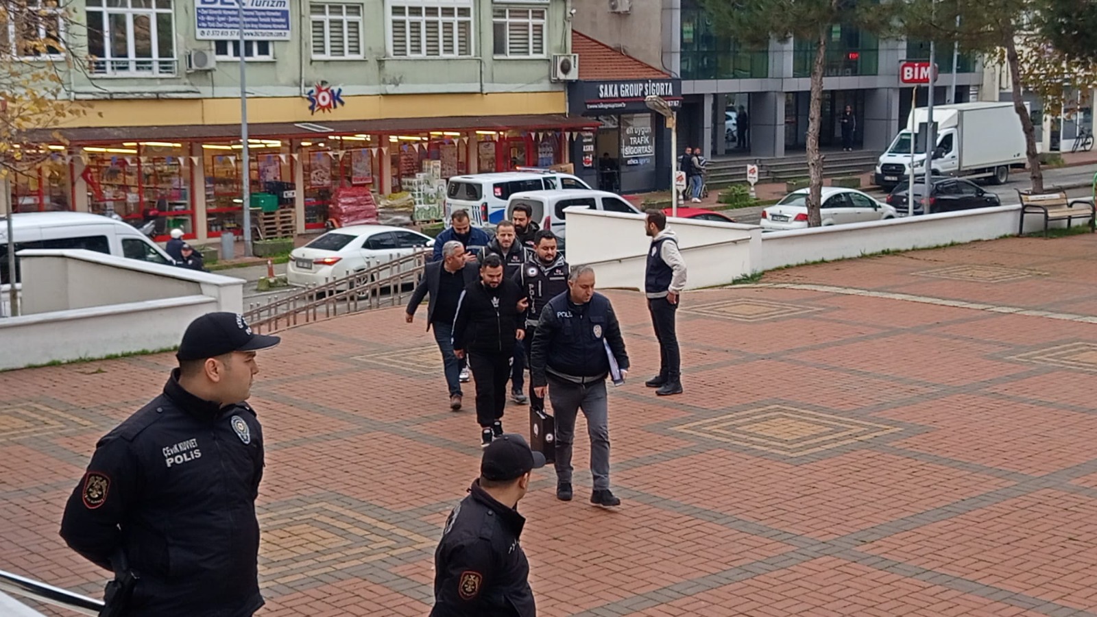 Zonguldak İl Başkani Ve Oğlu Adli̇yeye Sevk Edi̇ldi̇! İmza Gazetesi̇ (9)