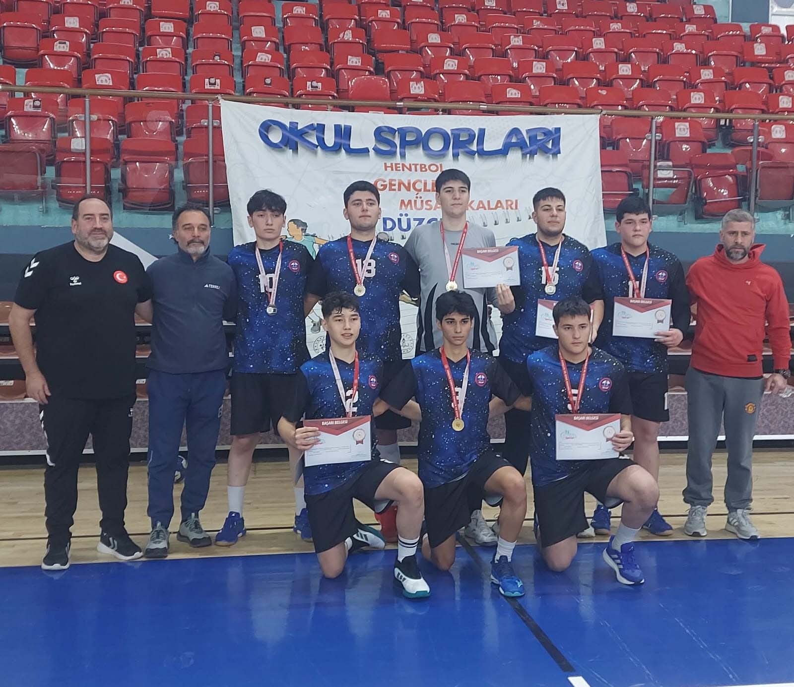 Zonguldak Mtal Hentbol Takımı Bölge Şampiyonu Oldu İmza Gazetesi̇ (2)