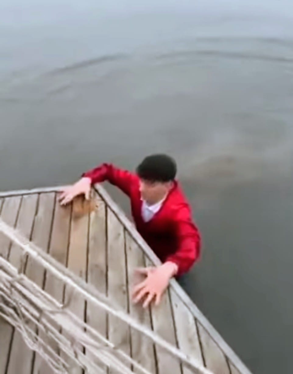 Zonguldak'ta Bir Genç Kendini Soğuk Suya Böyle Bıraktı! İmza Gazetesi̇ (28)-1