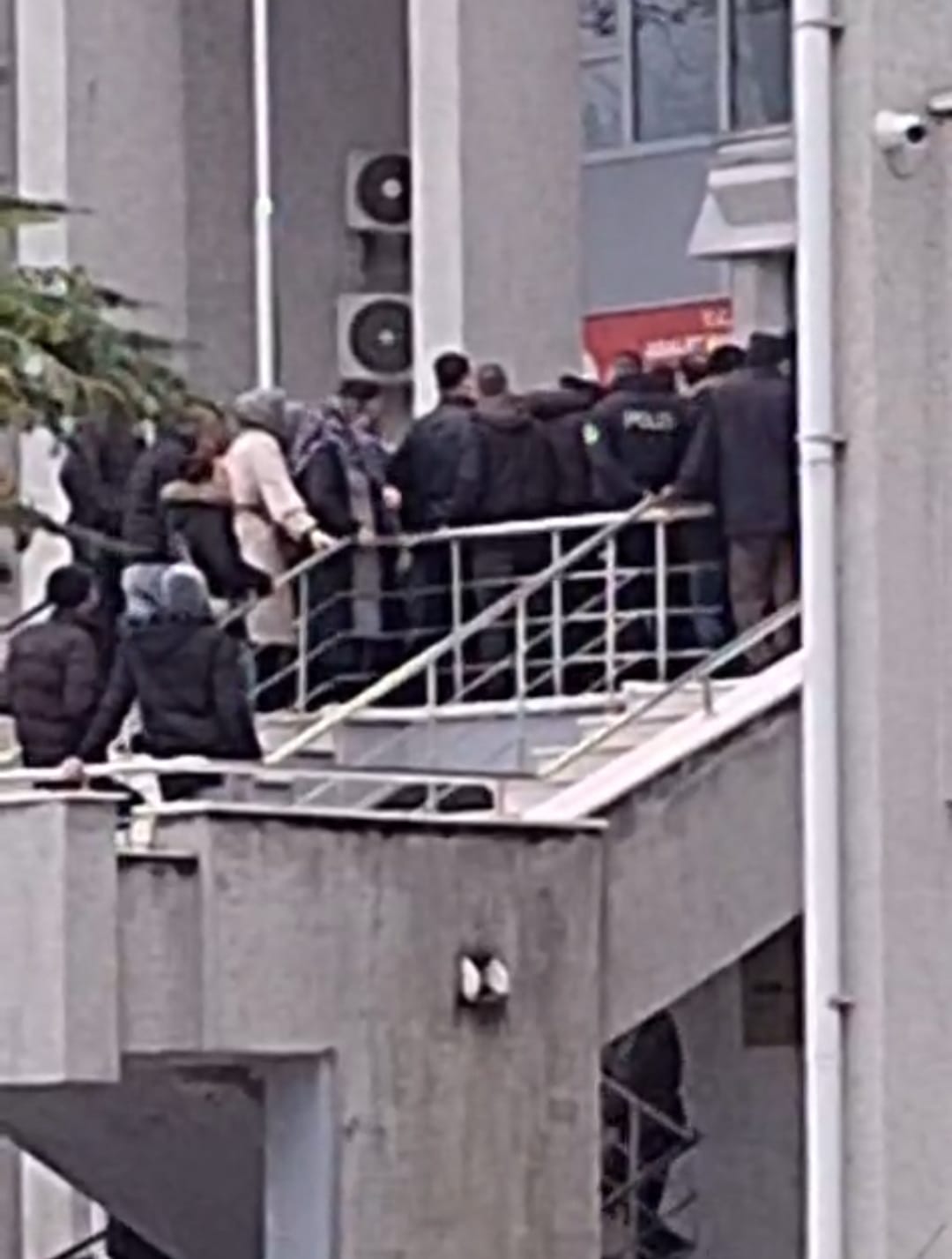 Zonguldak'ta Çocuk Tacizi! Taraftar Adliyede Birbirine Girdi İmza Gazetesi̇ (13)-1