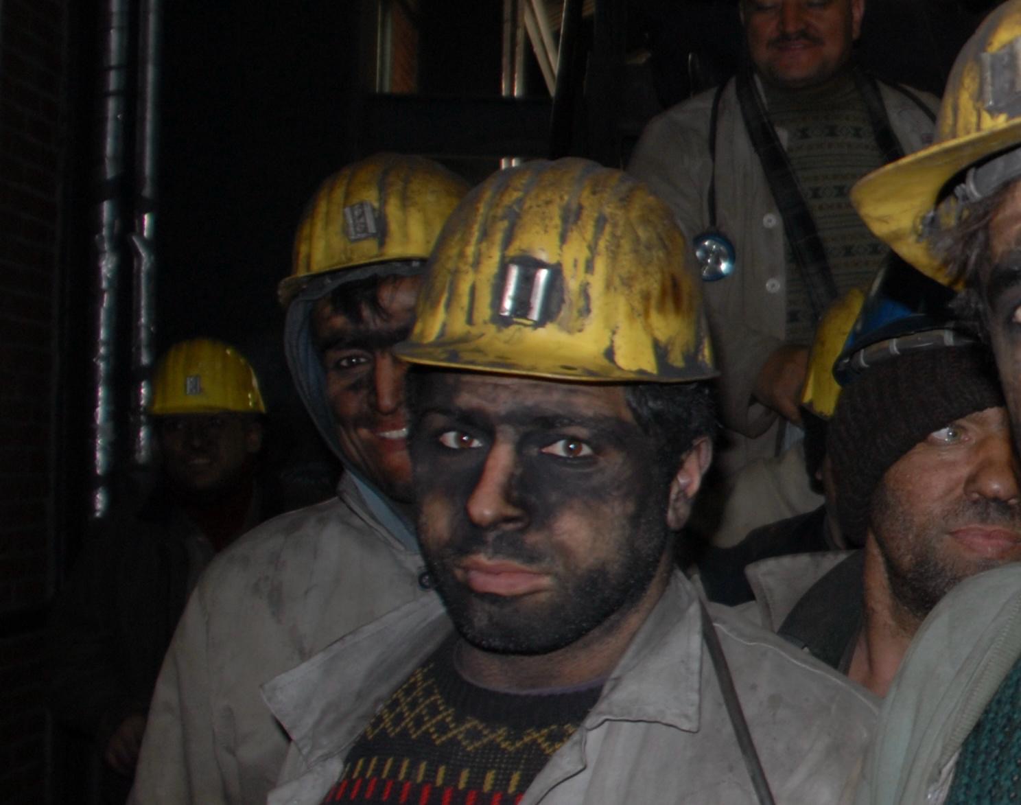 03Fb291D 5059 4677 B1F8 B5Bf8D141A25