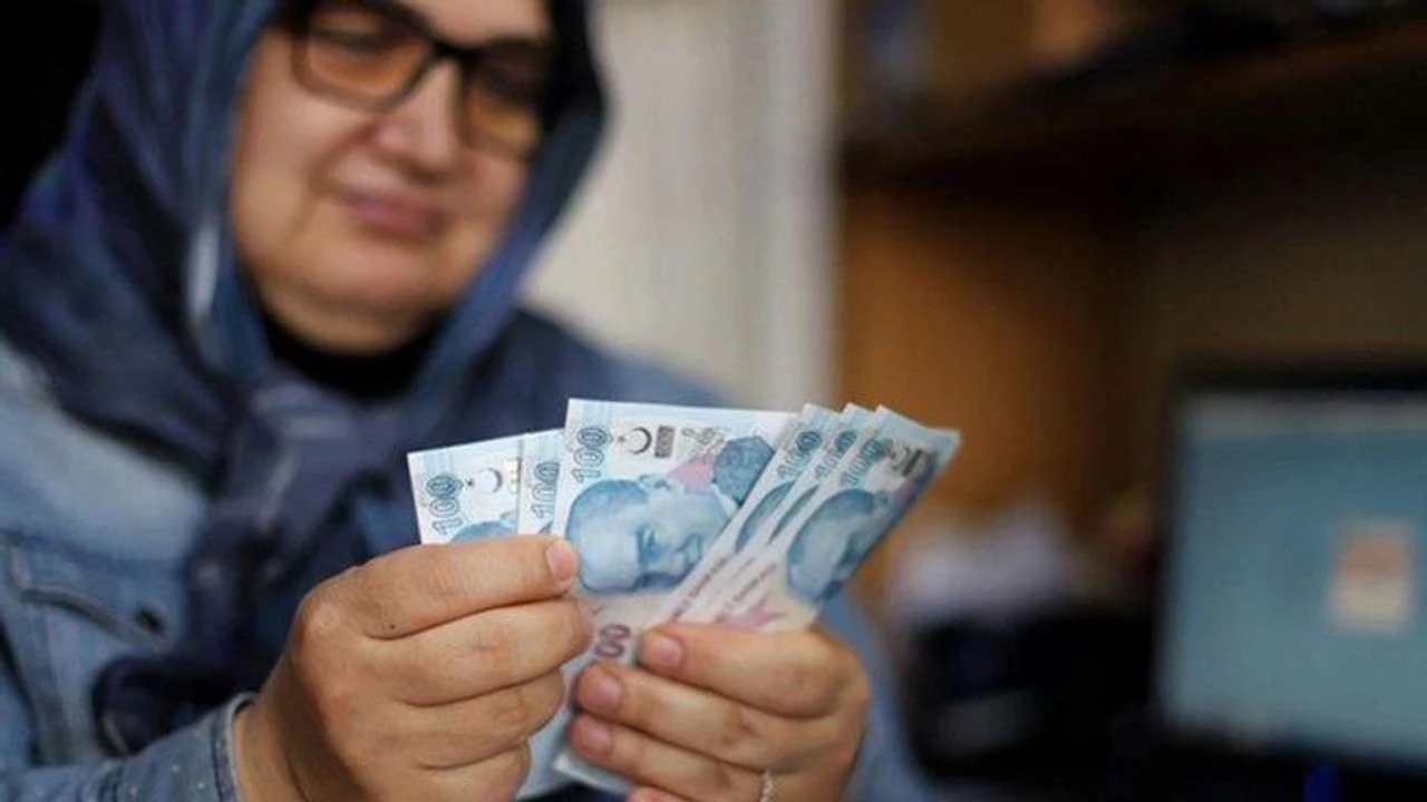 Emekli Maaşları Neden Zamlı Yatmadı-1