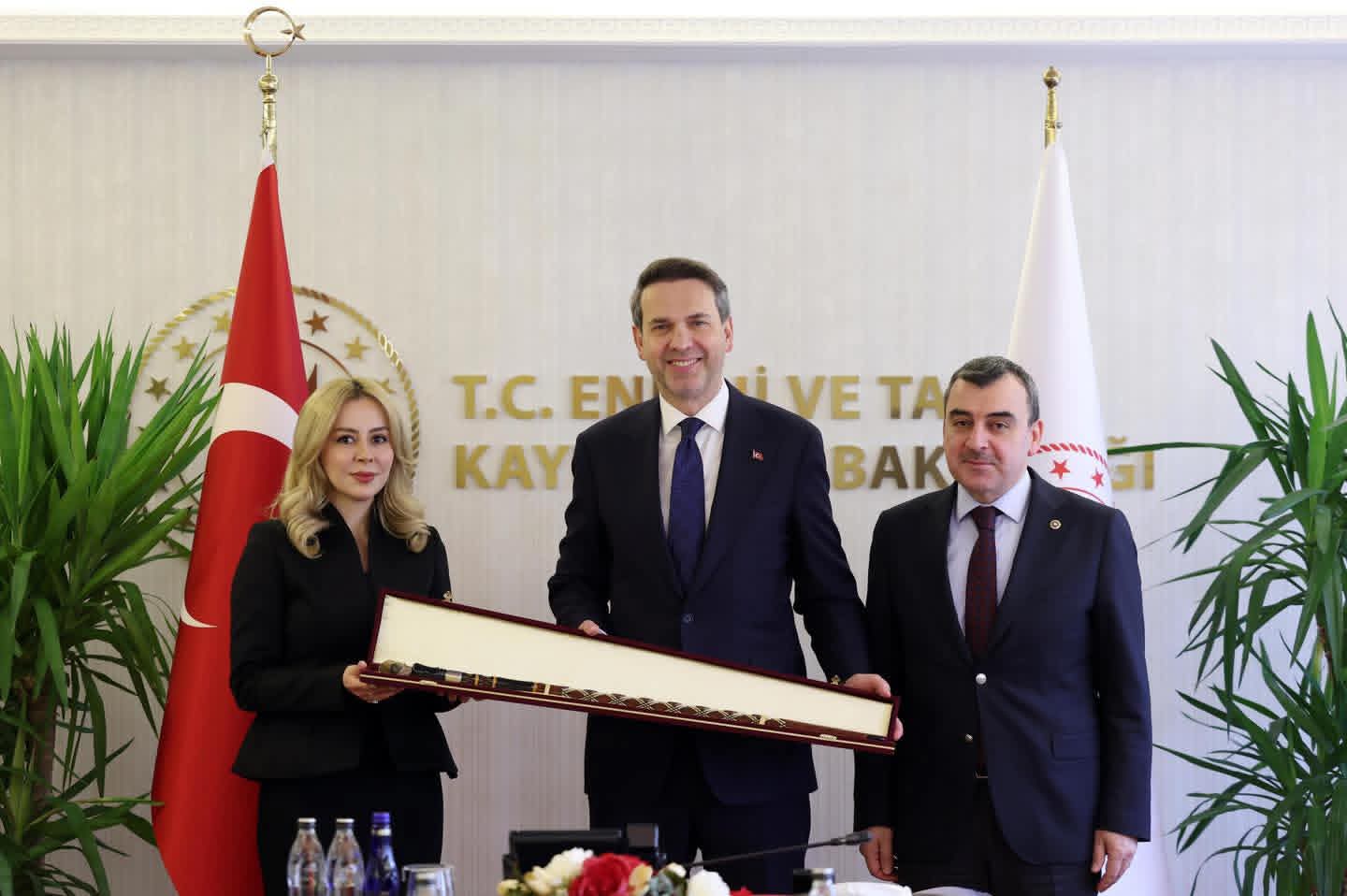 Gökçebey Kaymakamı Şıktaş Ve Zonguldak Milletvekili Çolakoğlu'ndan Enerji Bakanı Bayraktar'a Ziyaret... Imza Gazetesi