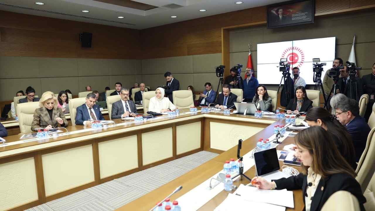 Saffet Bozkurt Komisyonda! Imza Gazetesi