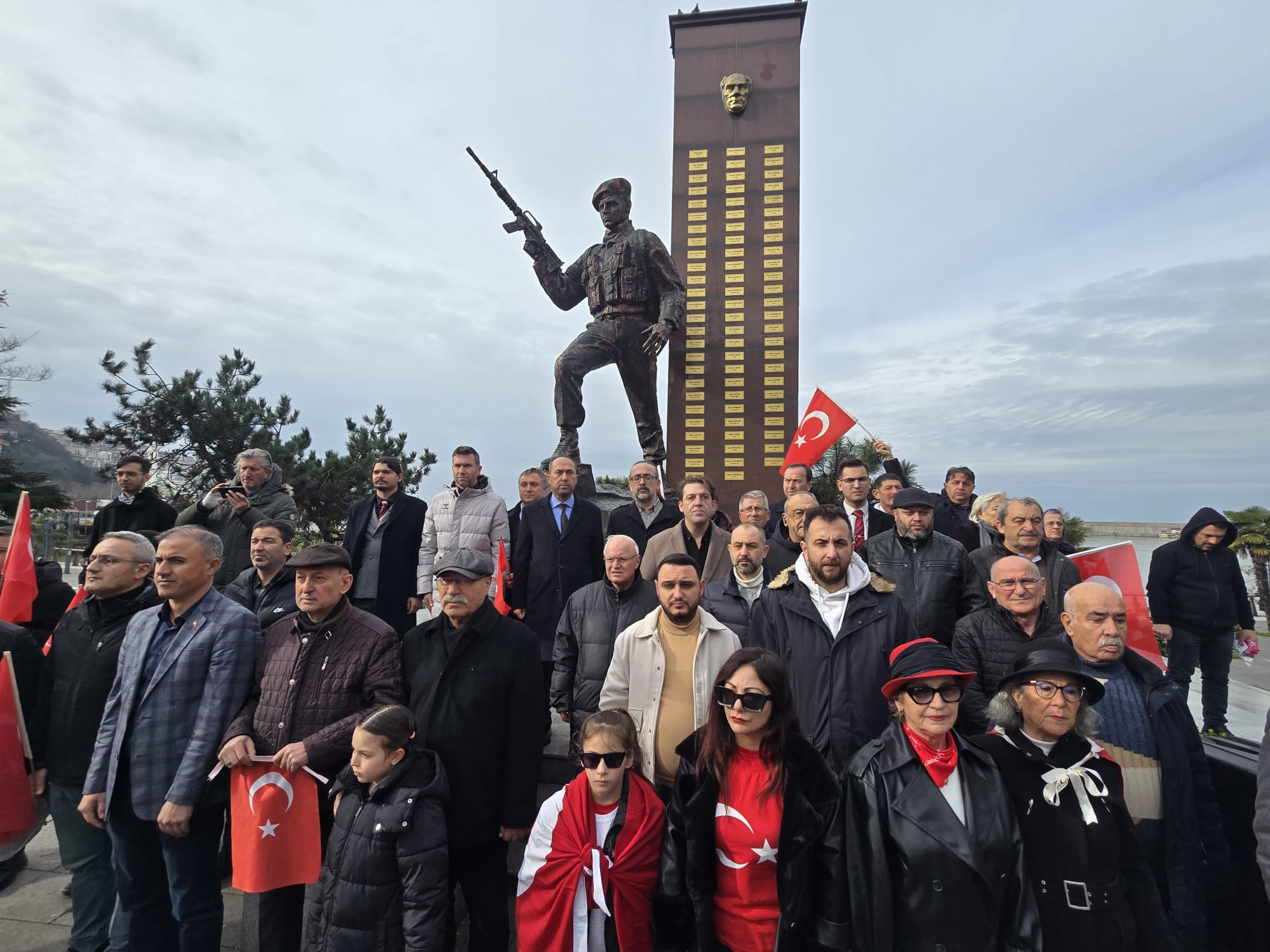 Zonguldak Bayrağına Sahip Çıktı “Bayrak Namustur” Mesajı Meydanlardan Yükseldi İmza Gazetesi̇ (1)-1