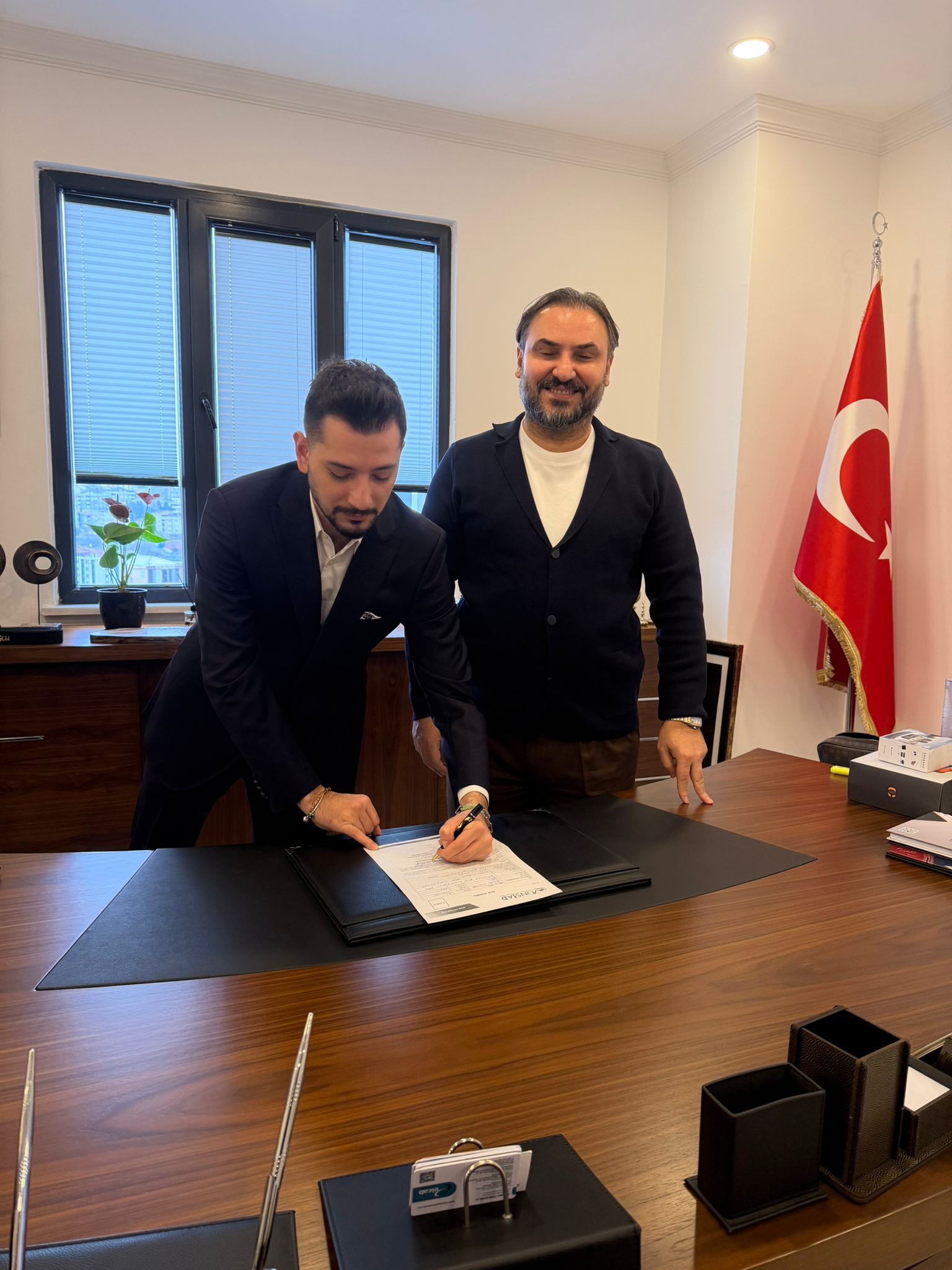 Zonguldaklı Mimar Ahmet Öktem Arıç’tan Nejdet Tıskaoğluna Anlamlı Ziyaret Imza Gazetesi (1)